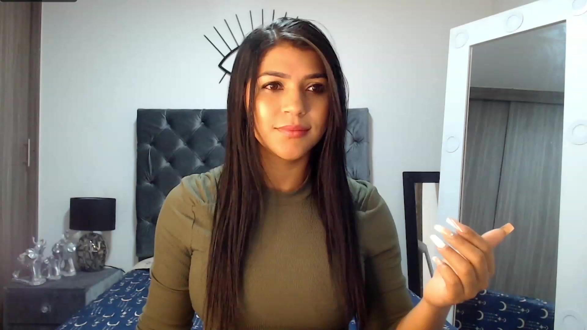 Gallery image thumbnail from violetta_xs's myfreecams stream on, 11/19/2022, 04:19 image 5 of 20