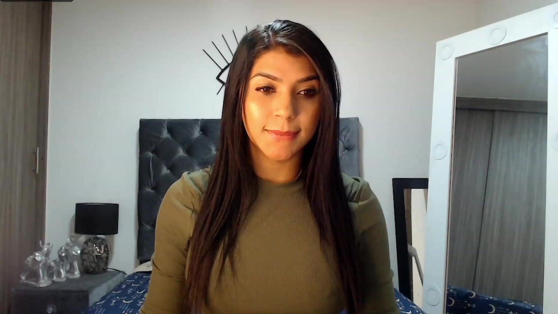 Gallery image thumbnail from violetta_xs's myfreecams stream on, 11/19/2022, 04:19 image 3 of 20