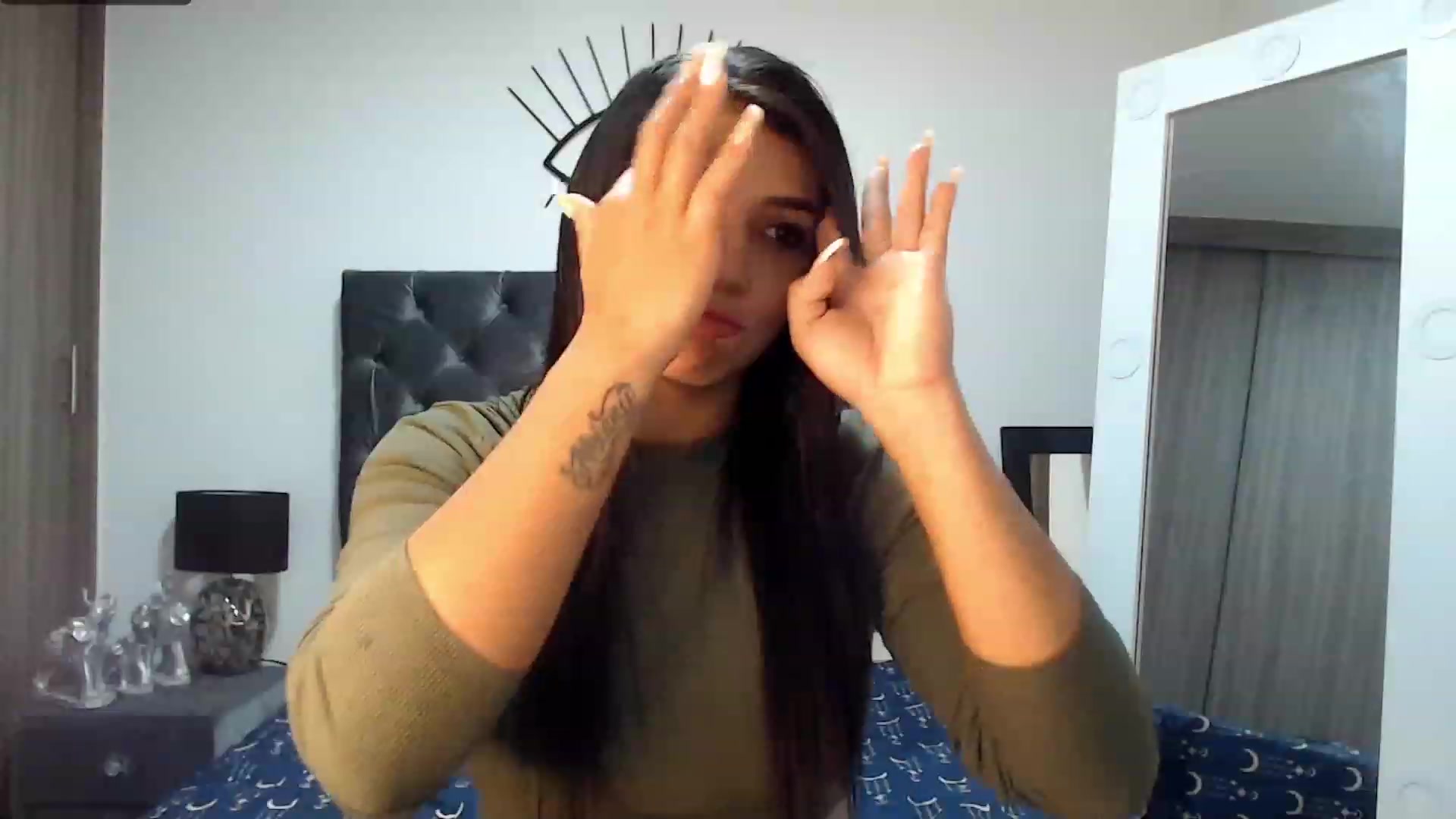 Gallery image thumbnail from violetta_xs's myfreecams stream on, 11/19/2022, 04:19 image 19 of 20