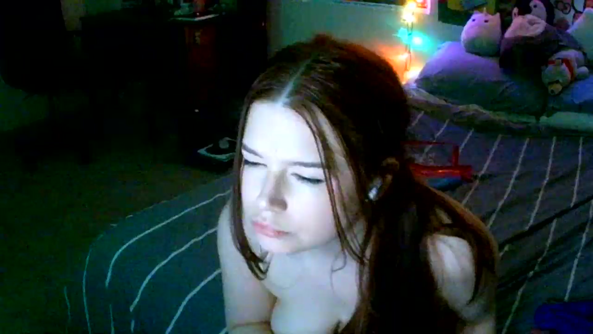 Gallery image thumbnail from violettbunnyy's myfreecams stream on, 06/10/2024, 10:17 image 14 of 20
