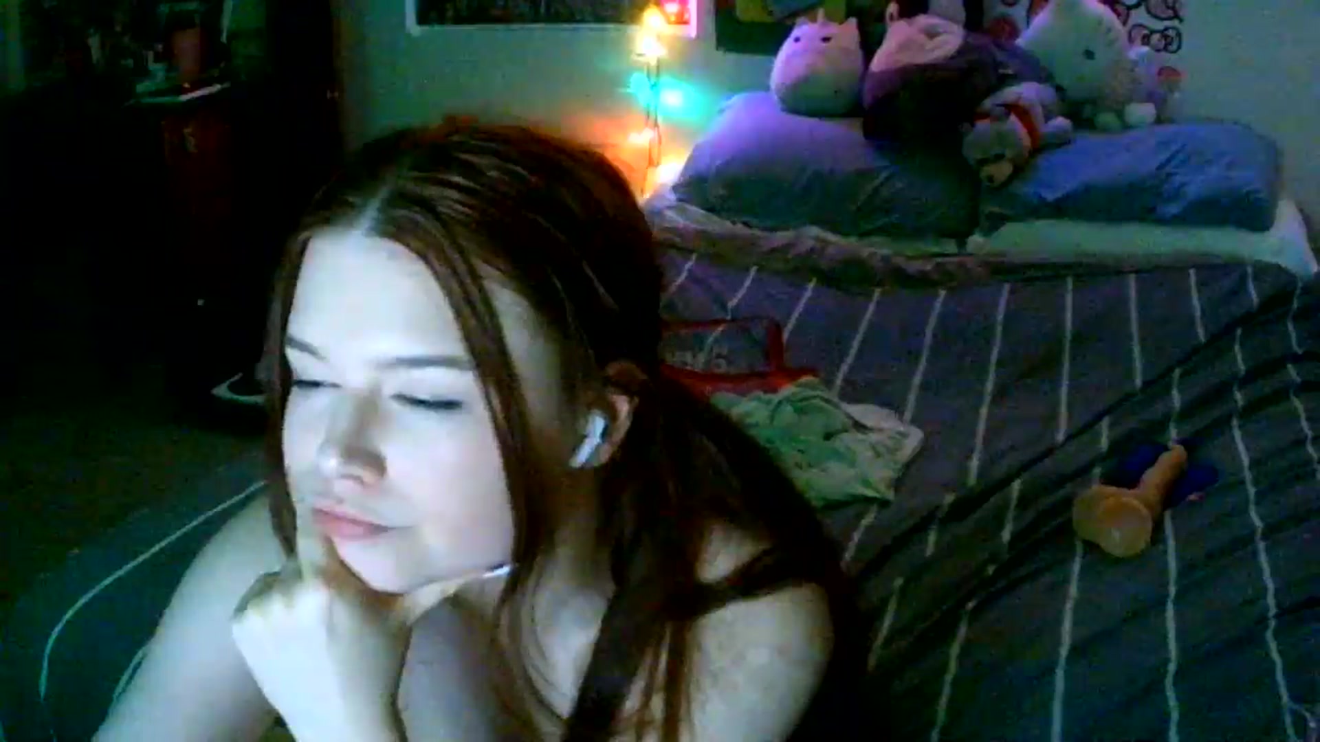 Gallery image thumbnail from violettbunnyy's myfreecams stream on, 06/10/2024, 10:50 image 2 of 20