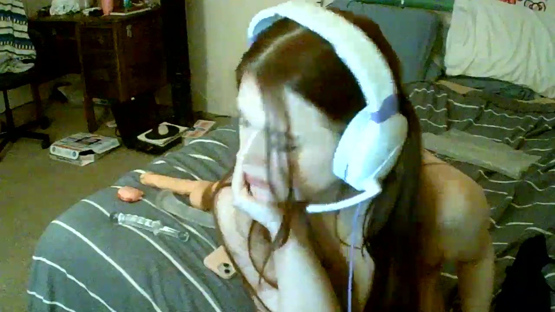 Gallery image thumbnail from violettbunnyy's myfreecams stream on, 06/13/2024, 09:43 image 16 of 20