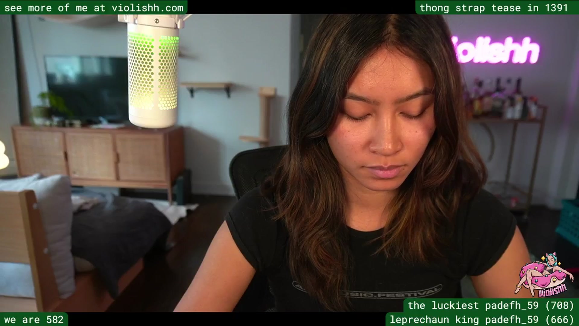 Gallery image thumbnail from violishh's myfreecams stream on, 03/18/2026, 20:56 image 19 of 20