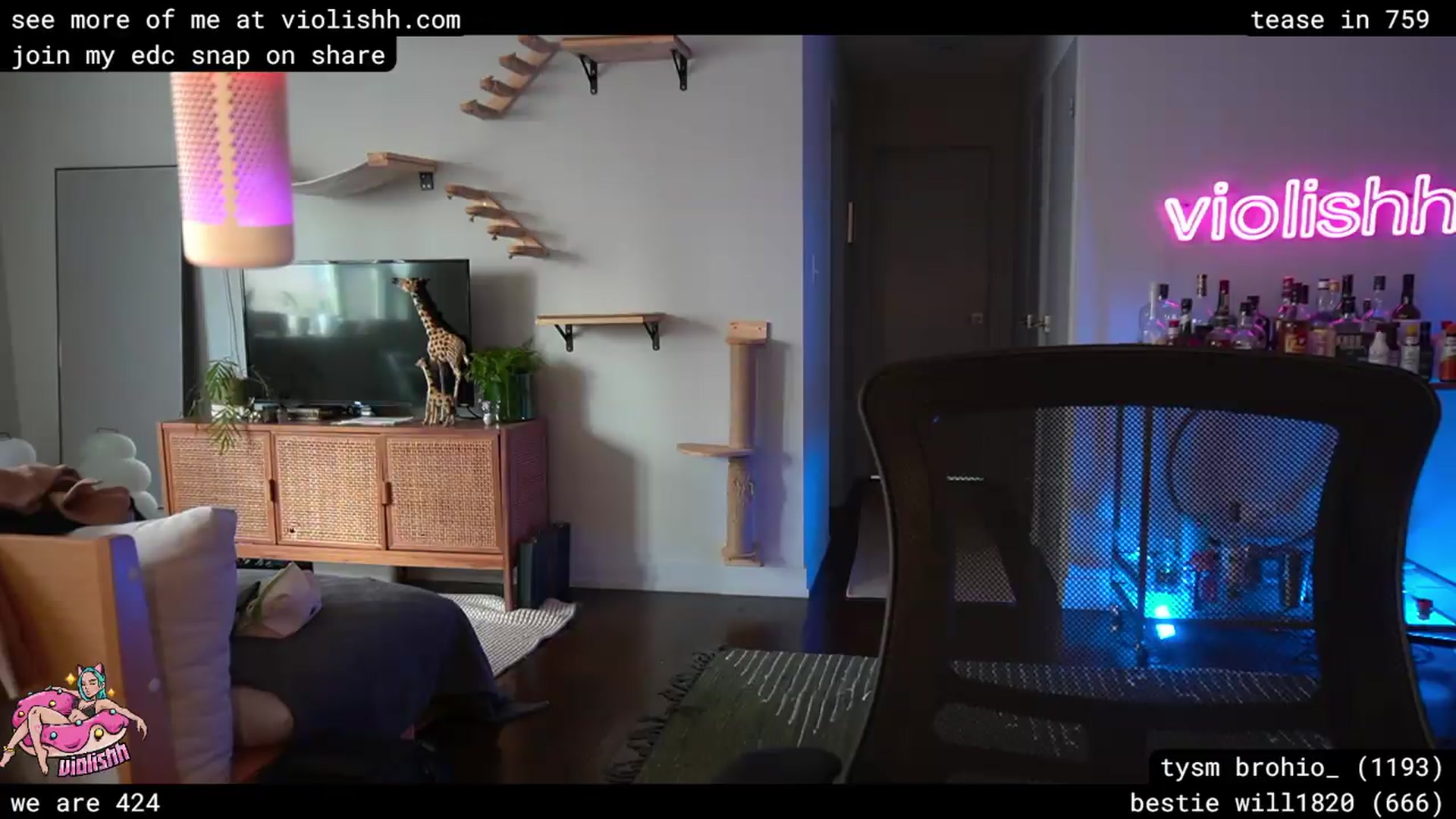 Gallery image thumbnail from violishh's myfreecams stream on, 04/17/2026, 20:33 image 13 of 20