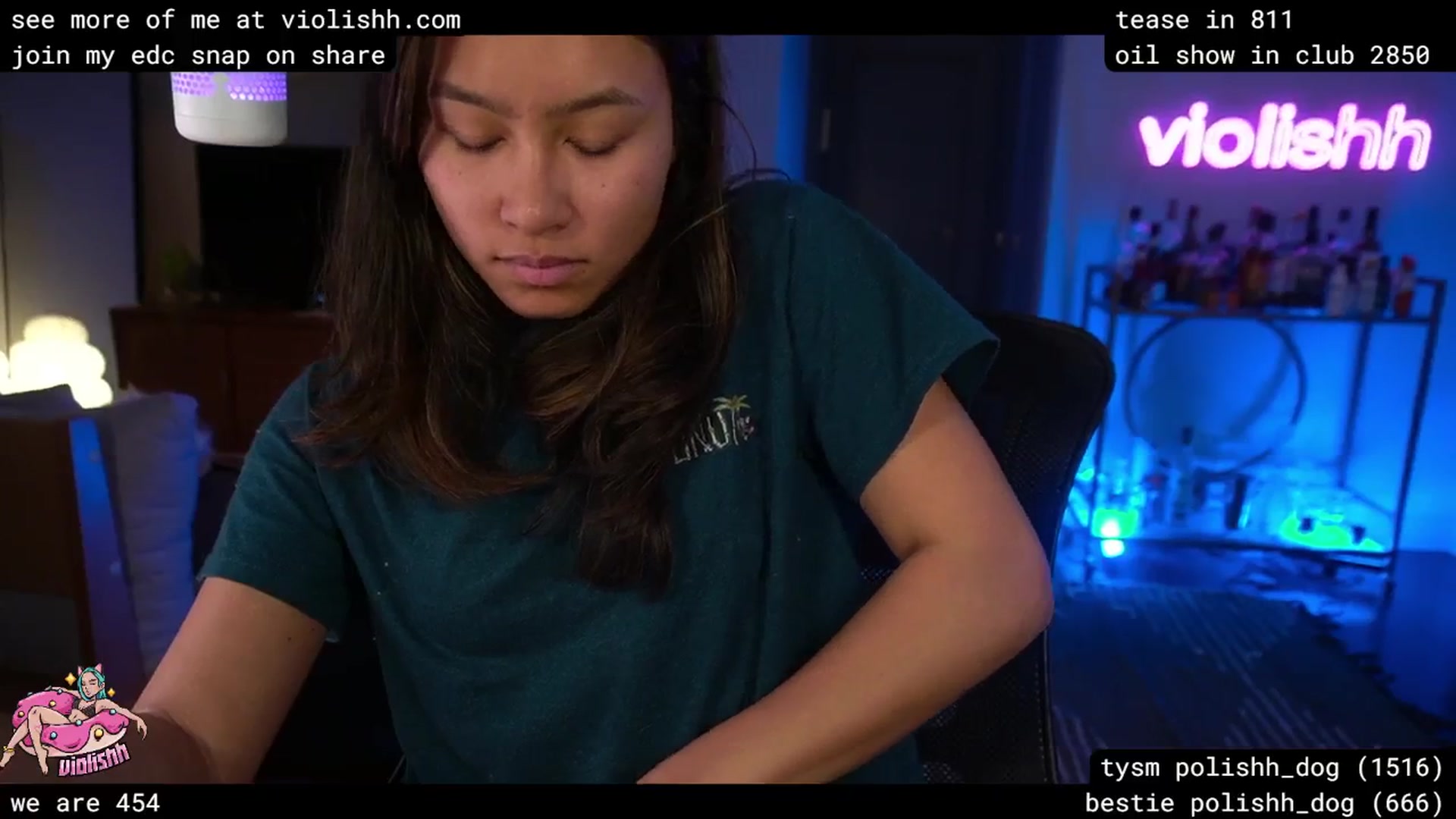 Gallery image thumbnail from violishh's myfreecams stream on, 04/19/2026, 04:48 image 9 of 20