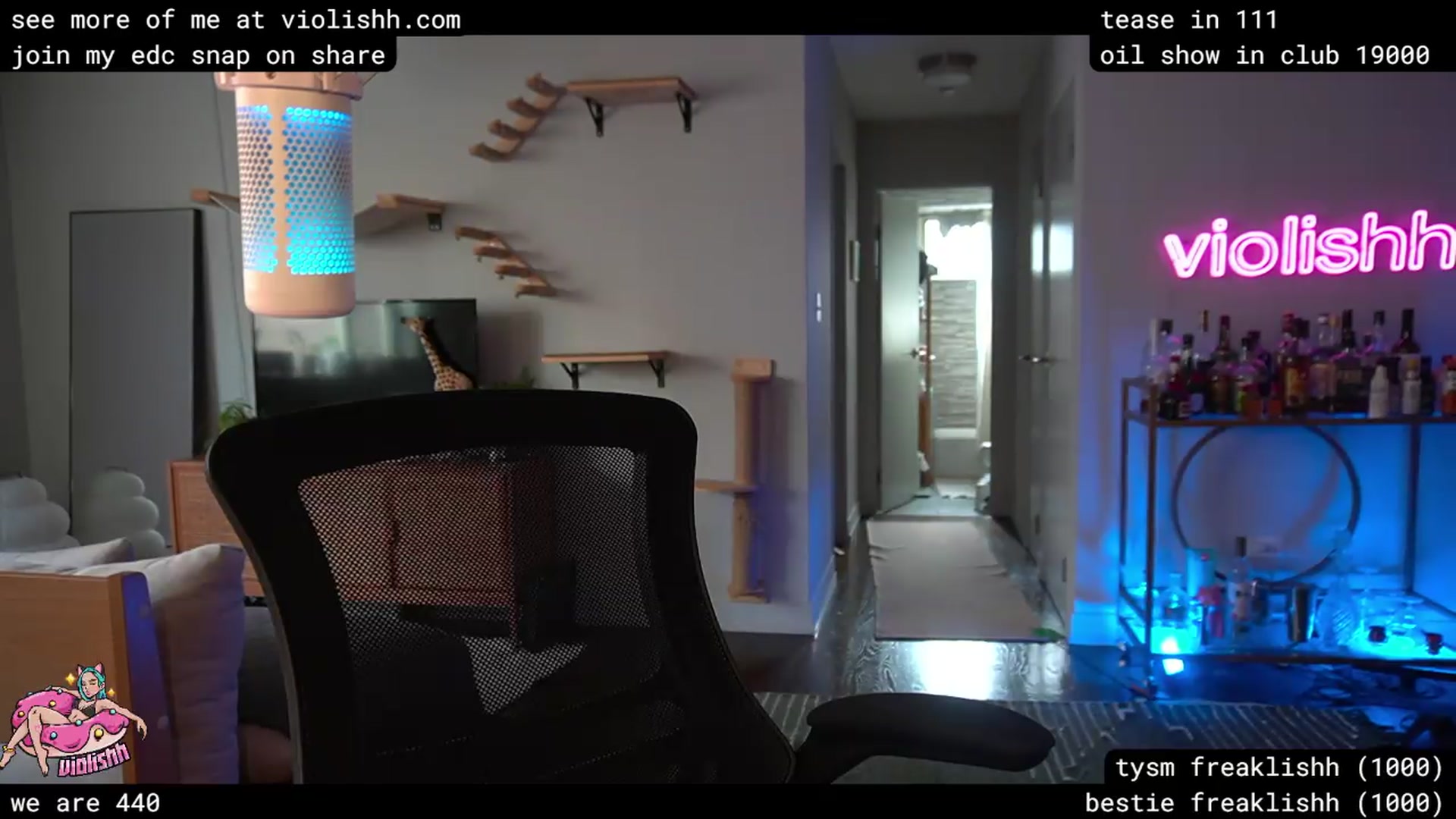 Gallery image thumbnail from violishh's myfreecams stream on, 04/20/2026, 22:04 image 6 of 20