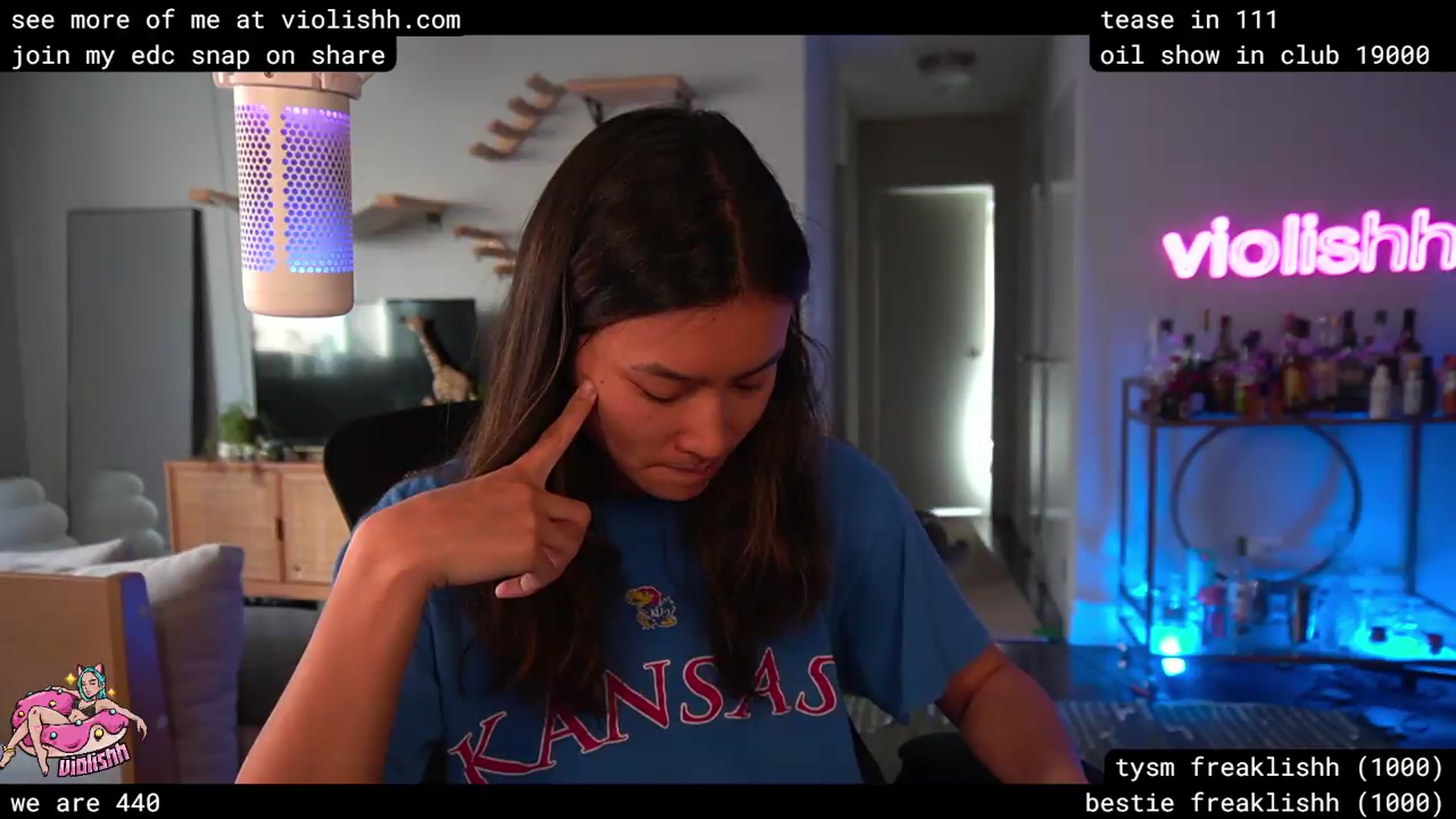 Gallery image thumbnail from violishh's myfreecams stream on, 04/20/2026, 22:04 image 18 of 20