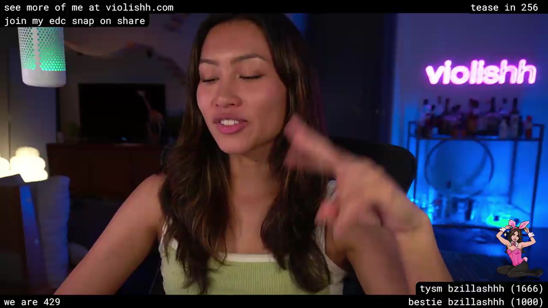 Gallery image thumbnail from violishh's myfreecams stream on, 04/28/2026, 05:40 image 13 of 20