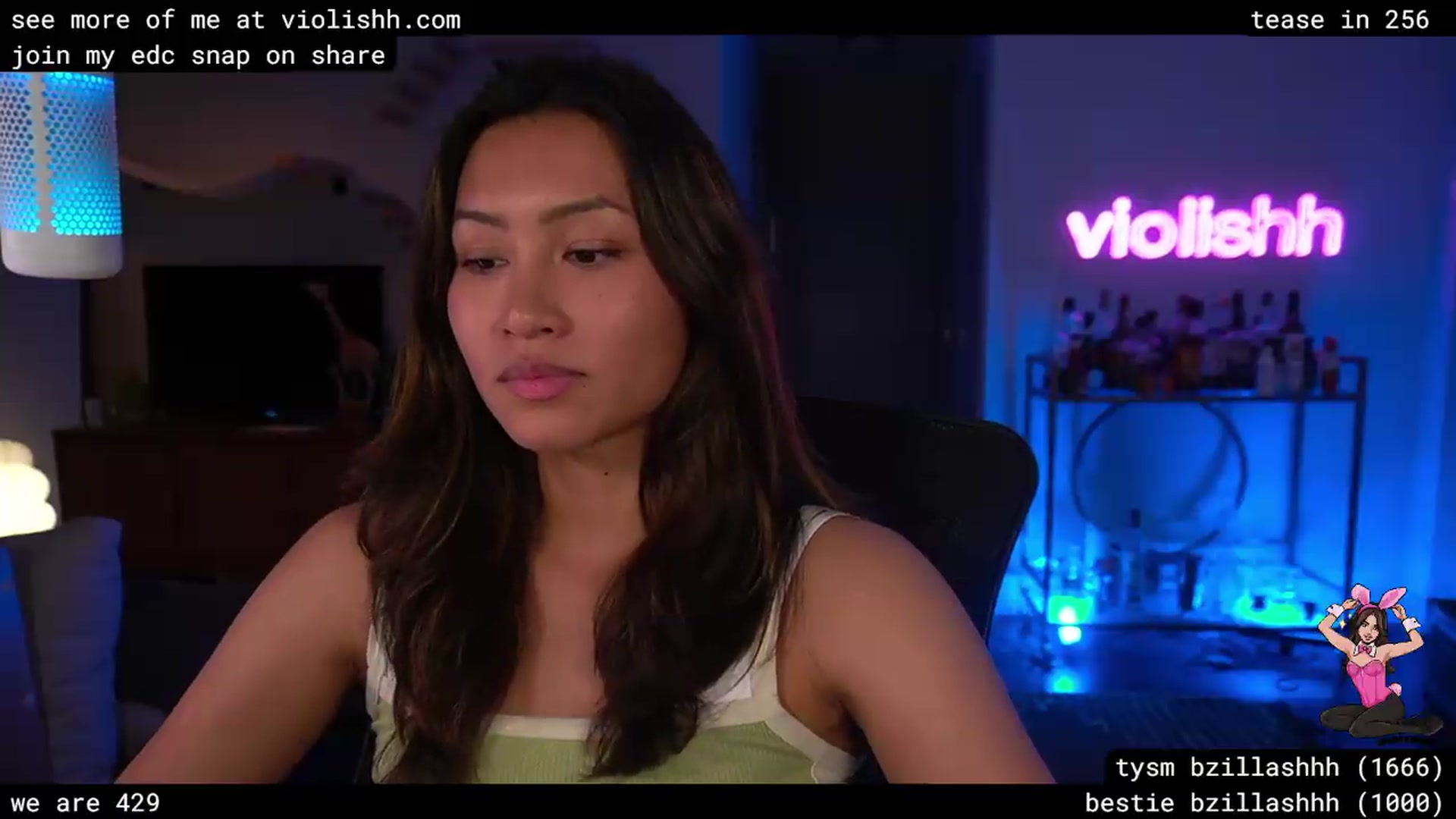 Gallery image thumbnail from violishh's myfreecams stream on, 04/28/2026, 05:40 image 15 of 20