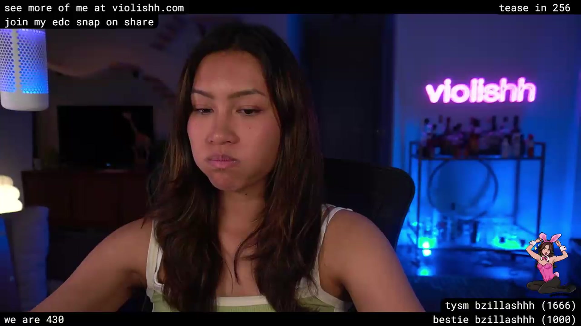 Gallery image thumbnail from violishh's myfreecams stream on, 04/28/2026, 05:40 image 17 of 20