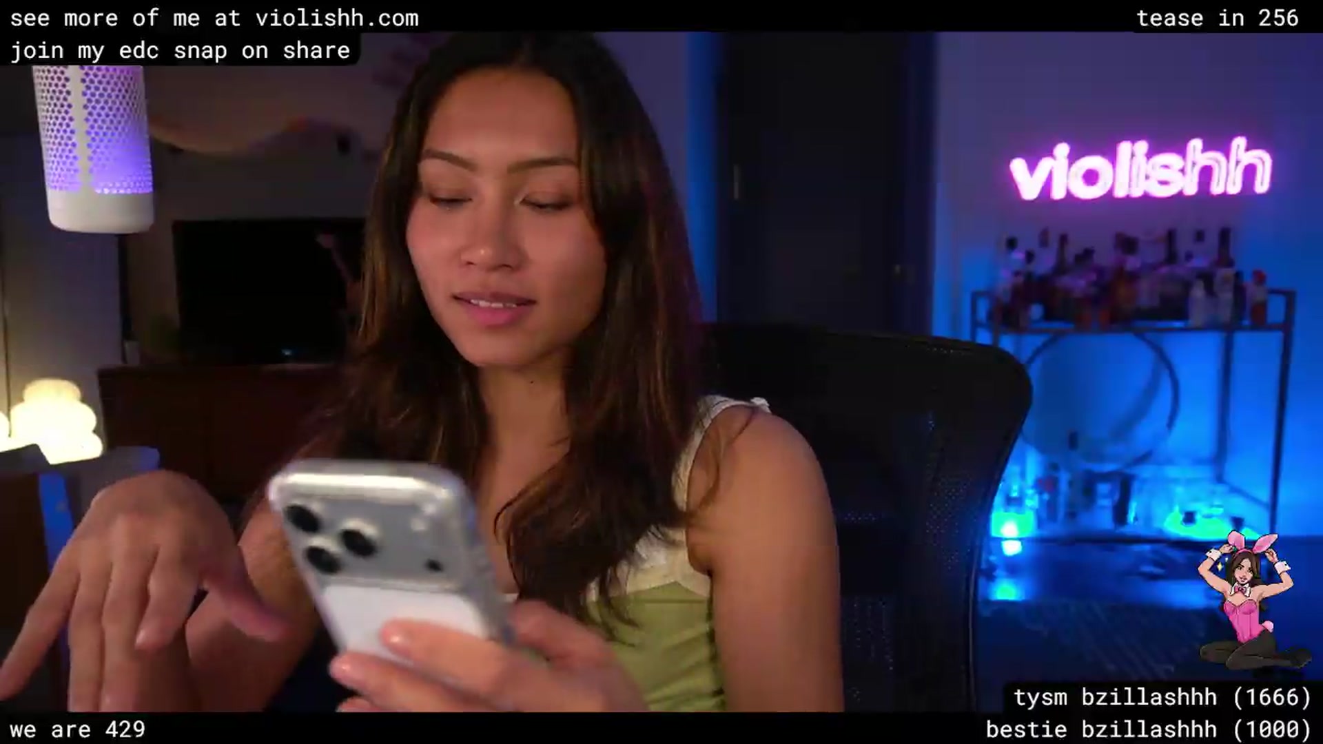 Gallery image thumbnail from violishh's myfreecams stream on, 04/28/2026, 05:40 image 9 of 20