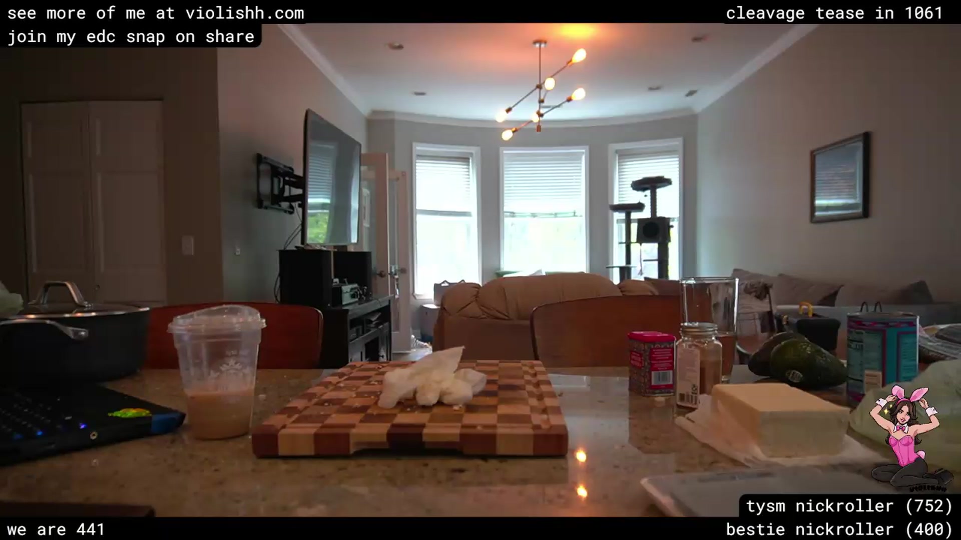 Gallery image thumbnail from violishh's myfreecams stream on, 04/30/2026, 21:22 image 14 of 20