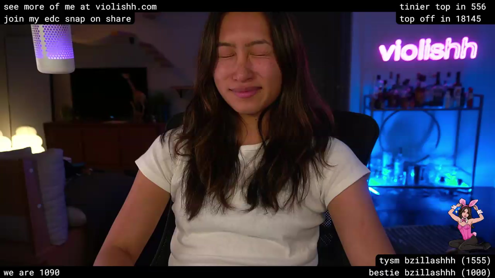Gallery image thumbnail from violishh's myfreecams stream on, 05/06/2026, 04:45 image 16 of 20