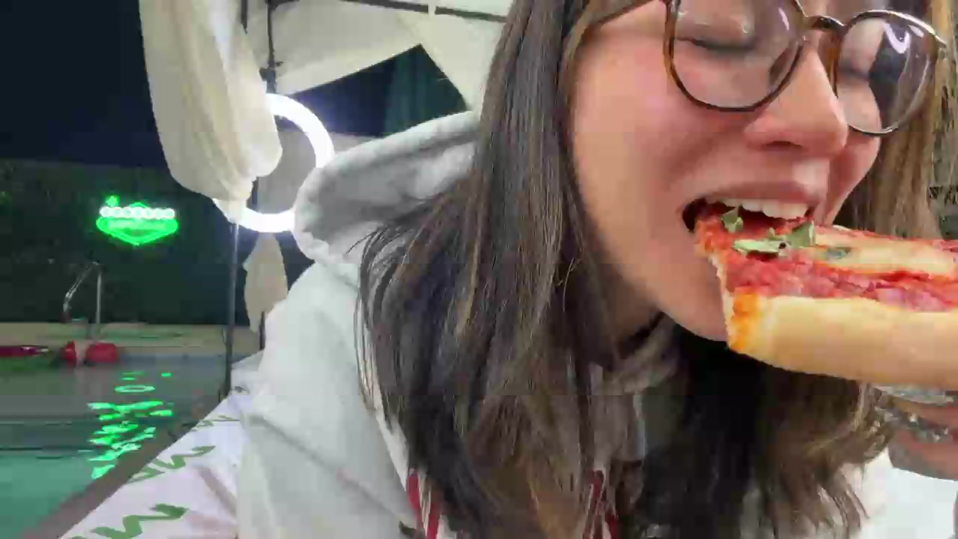 Gallery image thumbnail from violishh's myfreecams stream on, 05/20/2026, 05:41 image 1 of 20