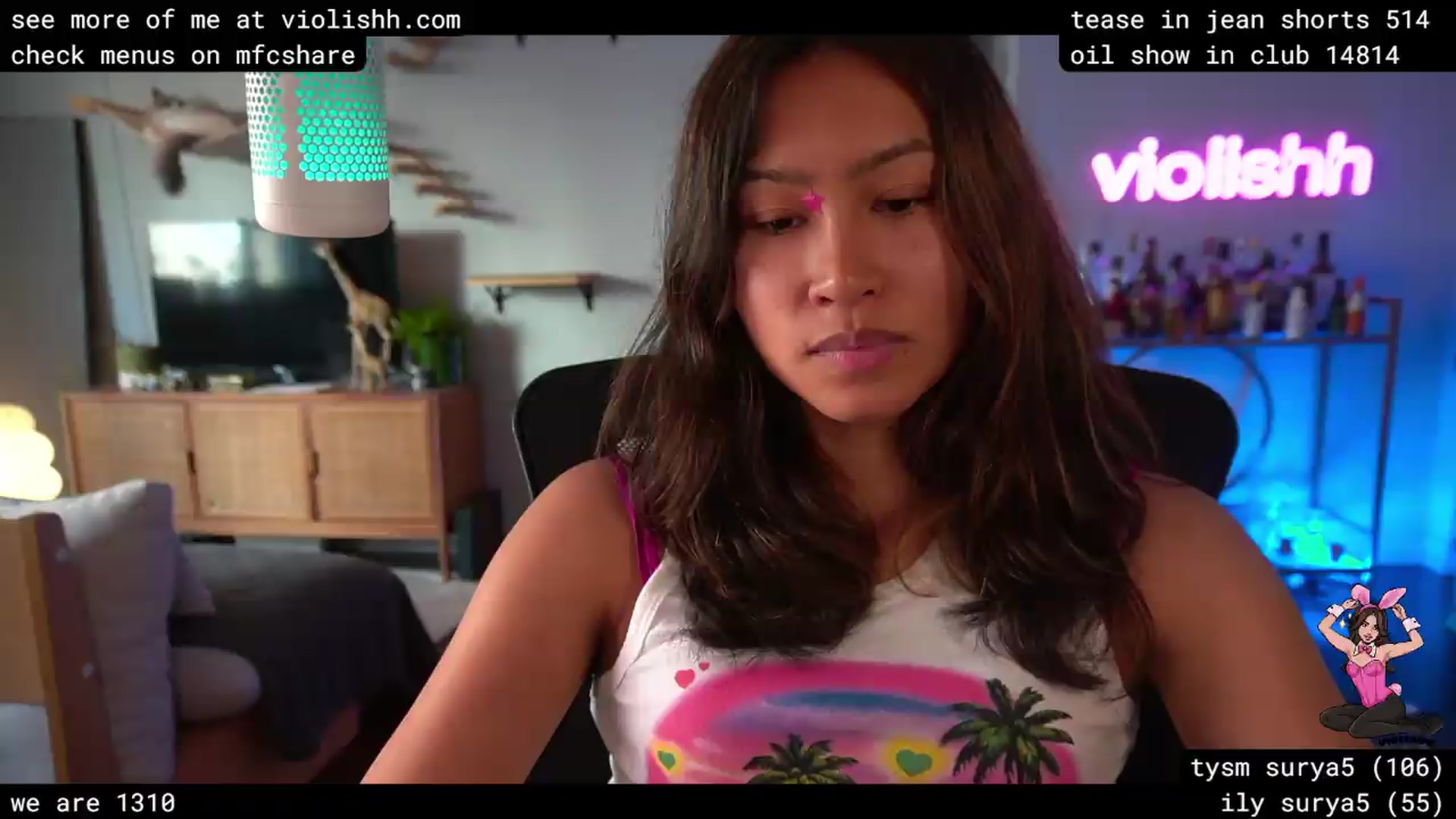 Gallery image thumbnail from violishh's myfreecams stream on, 06/10/2026, 24:47 image 11 of 20
