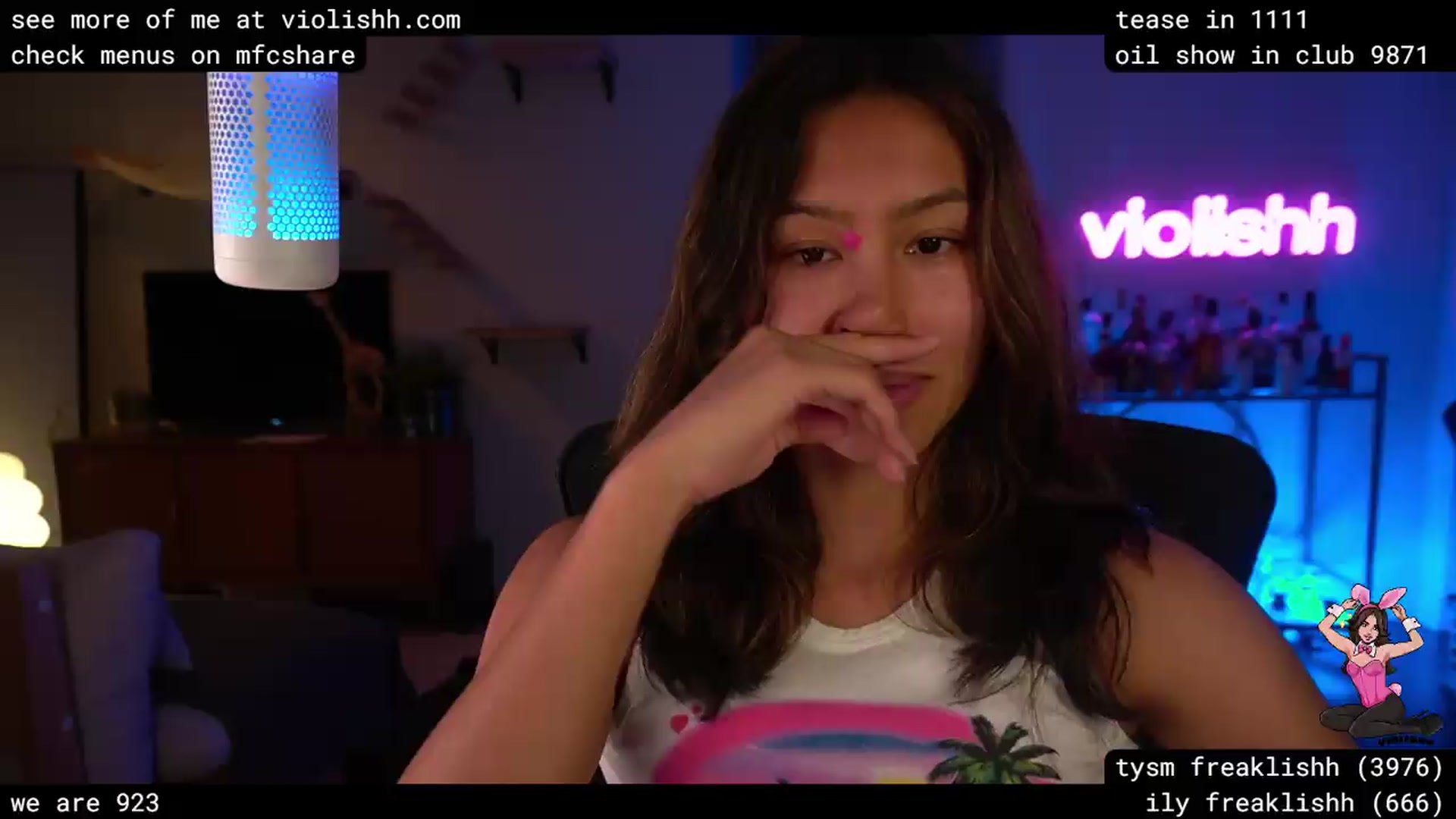 Gallery image thumbnail from violishh's myfreecams stream on, 06/10/2026, 03:44 image 15 of 20
