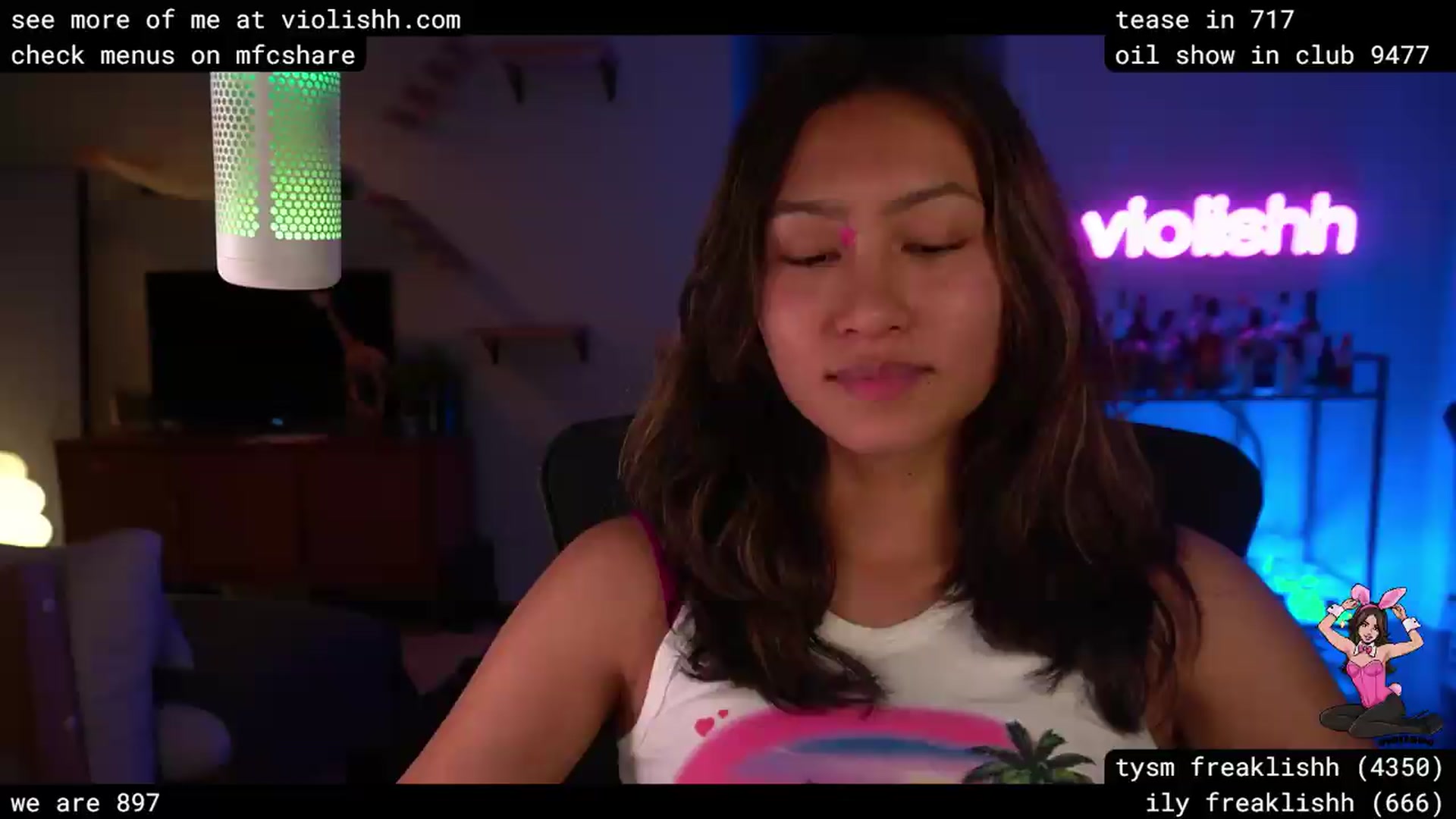Gallery image thumbnail from violishh's myfreecams stream on, 06/10/2026, 03:44 image 18 of 20