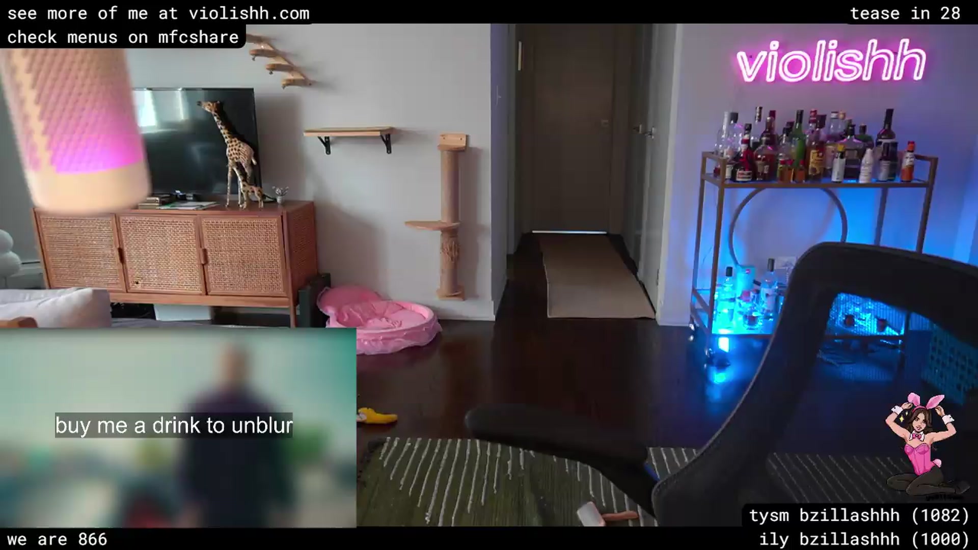 Gallery image thumbnail from violishh's myfreecams stream on, 06/15/2026, 19:56 image 16 of 20