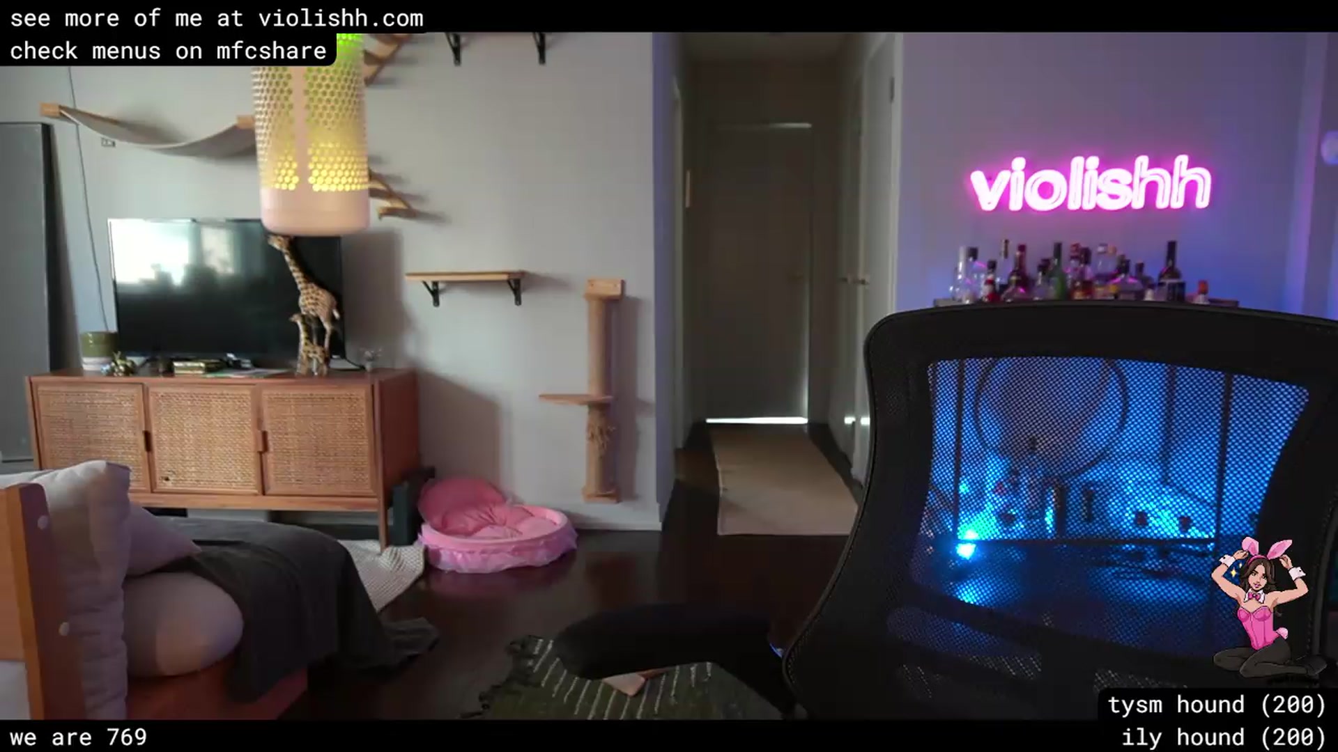 Gallery image thumbnail from violishh's myfreecams stream on, 06/20/2026, 23:31 image 7 of 20