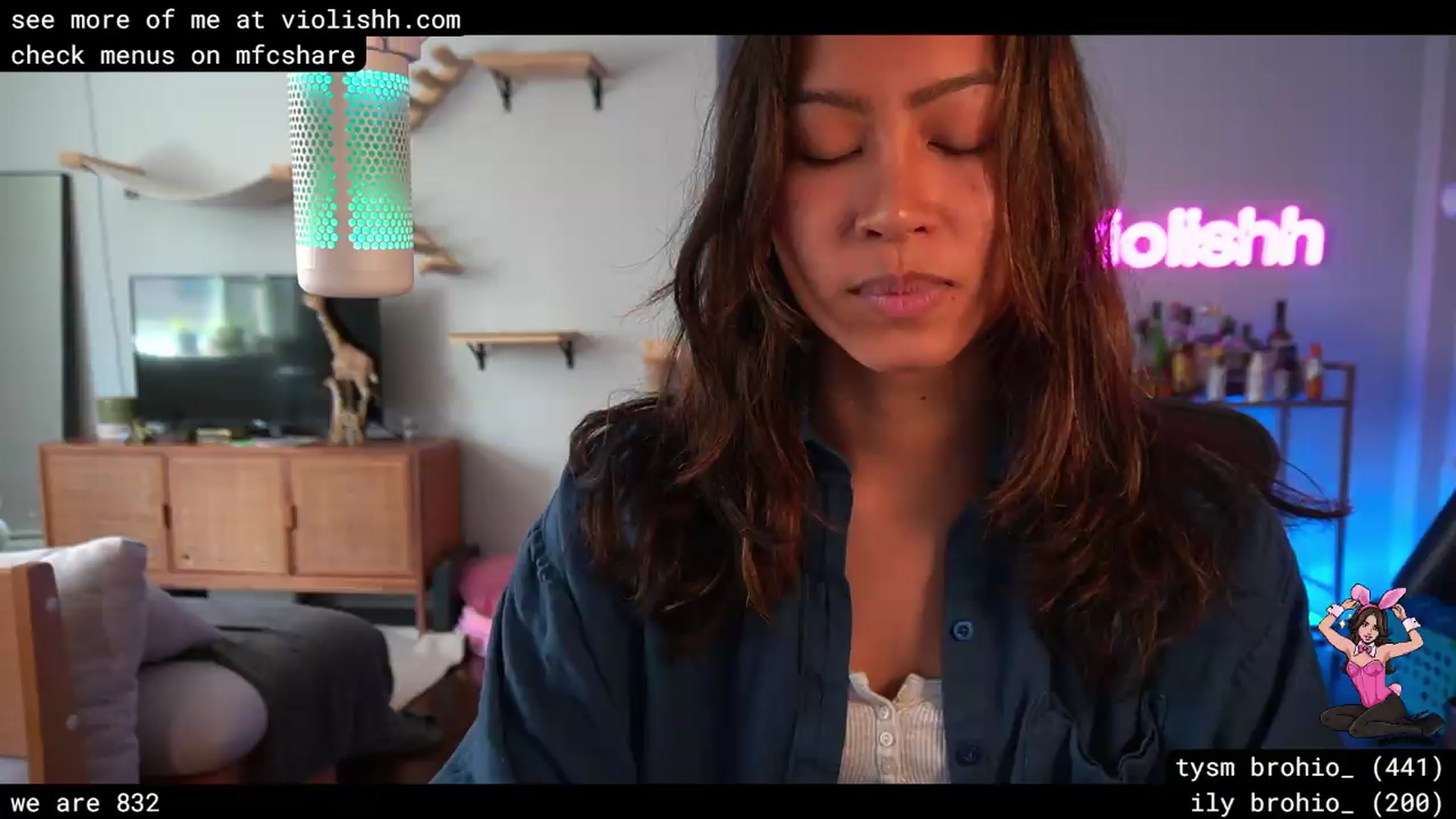 Gallery image thumbnail from violishh's myfreecams stream on, 06/22/2026, 18:53 image 12 of 20