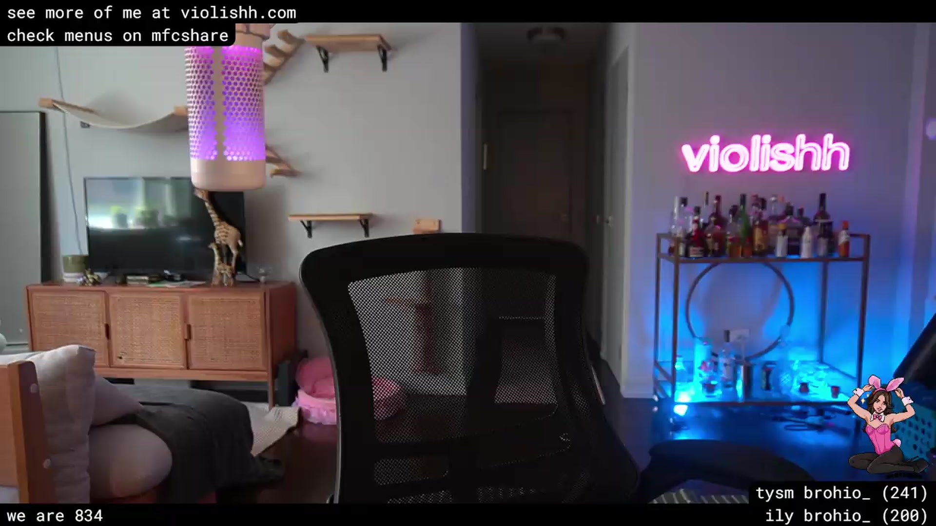 Gallery image thumbnail from violishh's myfreecams stream on, 06/22/2026, 18:53 image 8 of 20