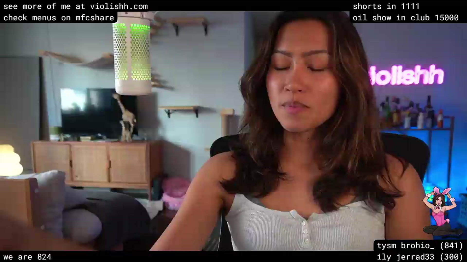 Gallery image thumbnail from violishh's myfreecams stream on, 06/23/2026, 24:02 image 6 of 20