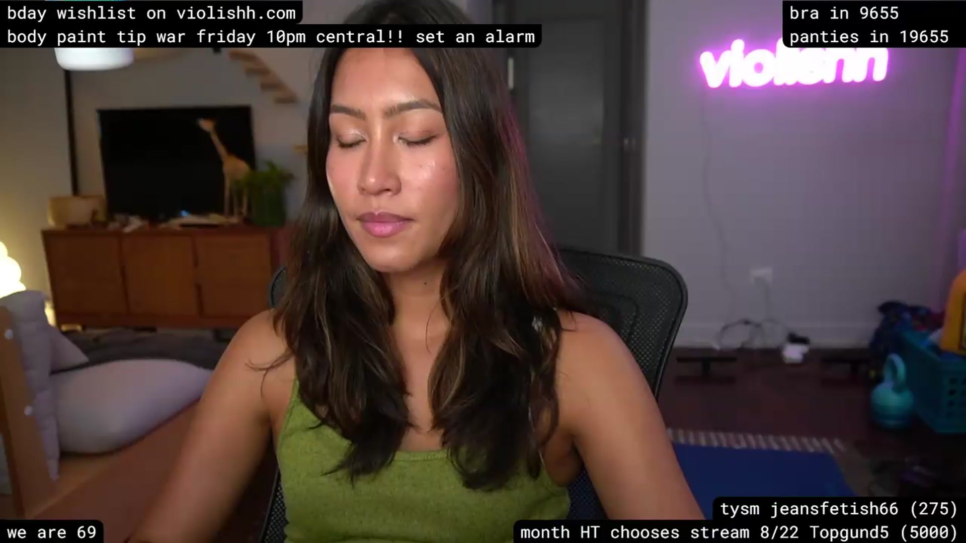 Gallery image thumbnail from violishh's myfreecams stream on, 08/13/2026, 07:26 image 13 of 20