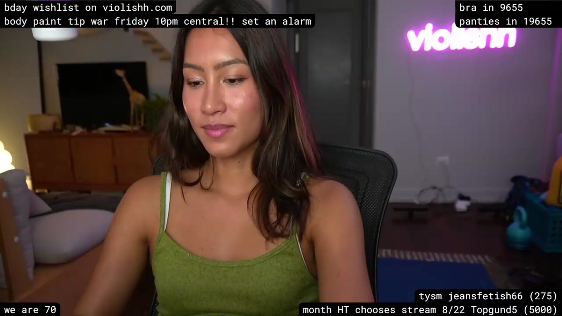 Gallery image thumbnail from violishh's myfreecams stream on, 08/13/2026, 07:26 image 12 of 20