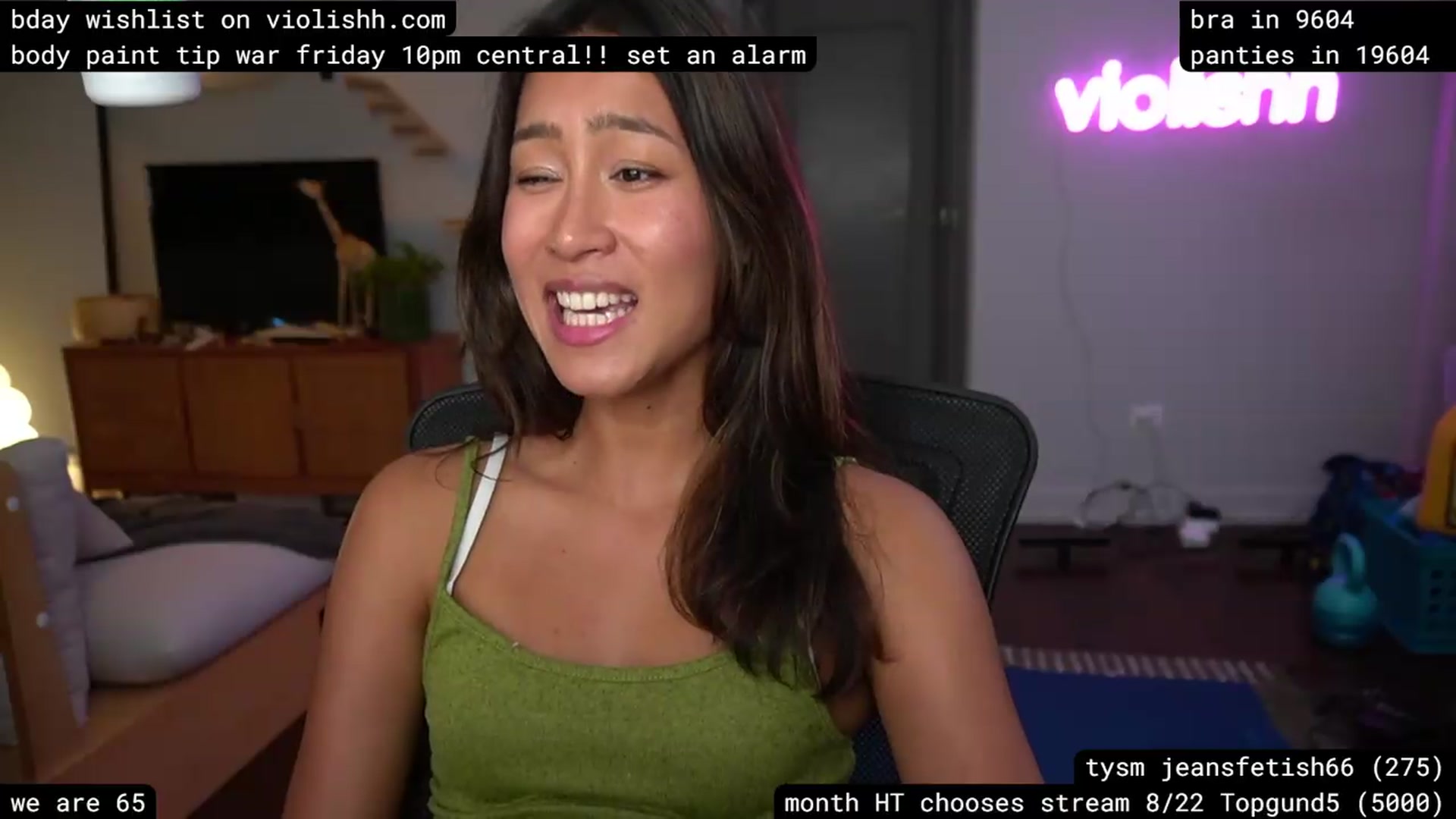Gallery image thumbnail from violishh's myfreecams stream on, 08/13/2026, 07:26 image 14 of 20