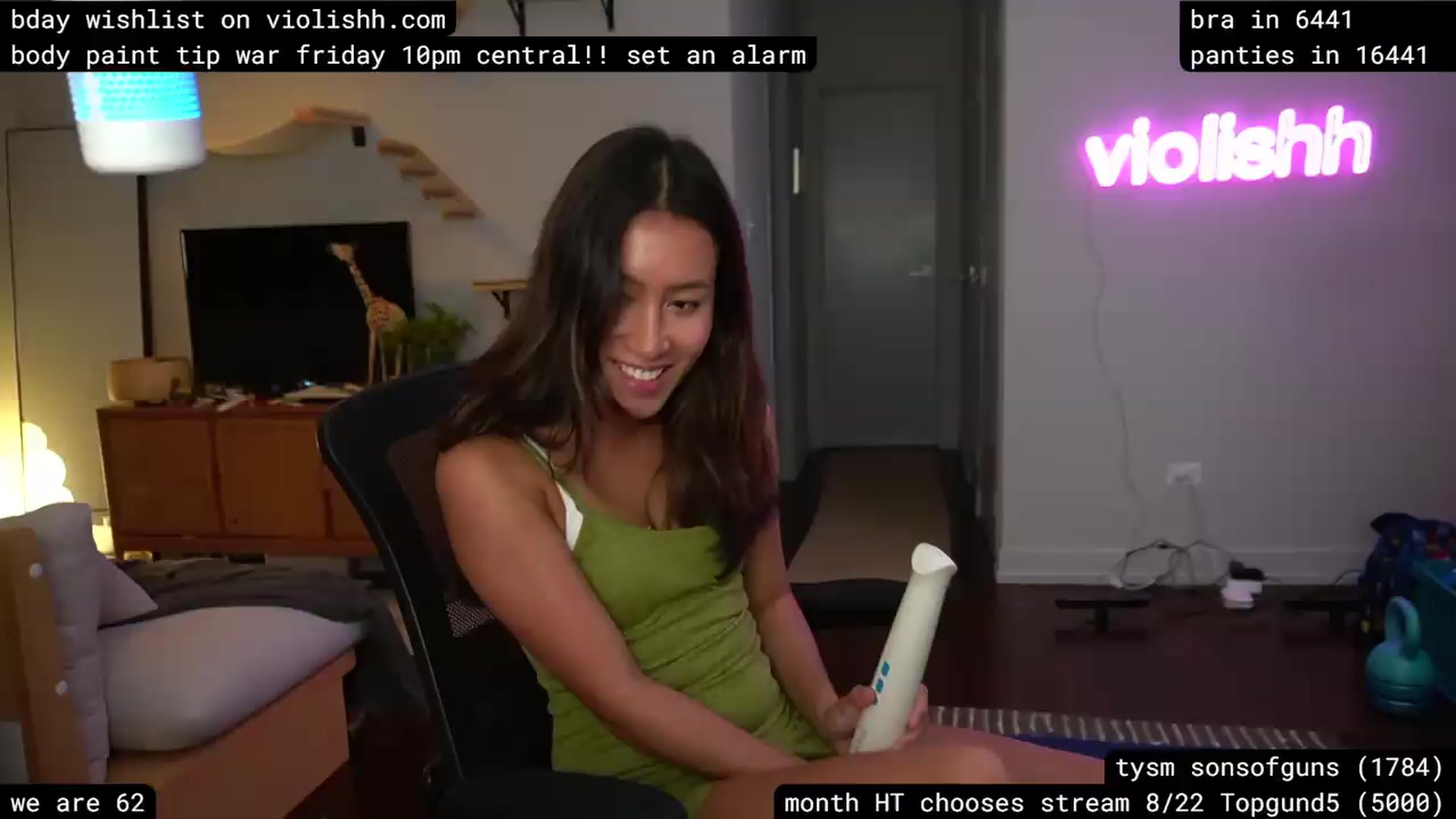 Gallery image thumbnail from violishh's myfreecams stream on, 08/13/2026, 09:04 image 8 of 20