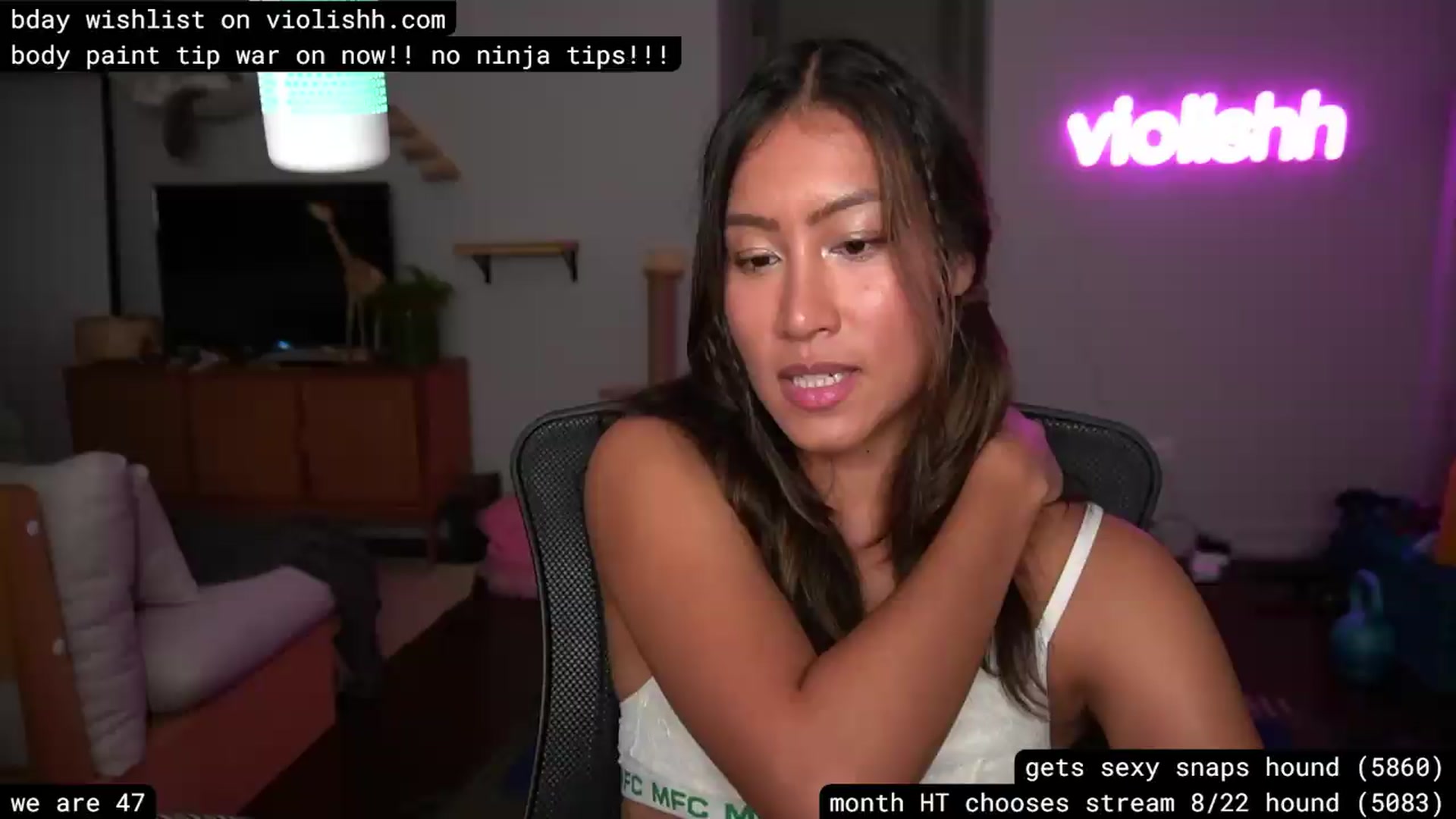Gallery image thumbnail from violishh's myfreecams stream on, 08/15/2026, 05:36 image 17 of 20
