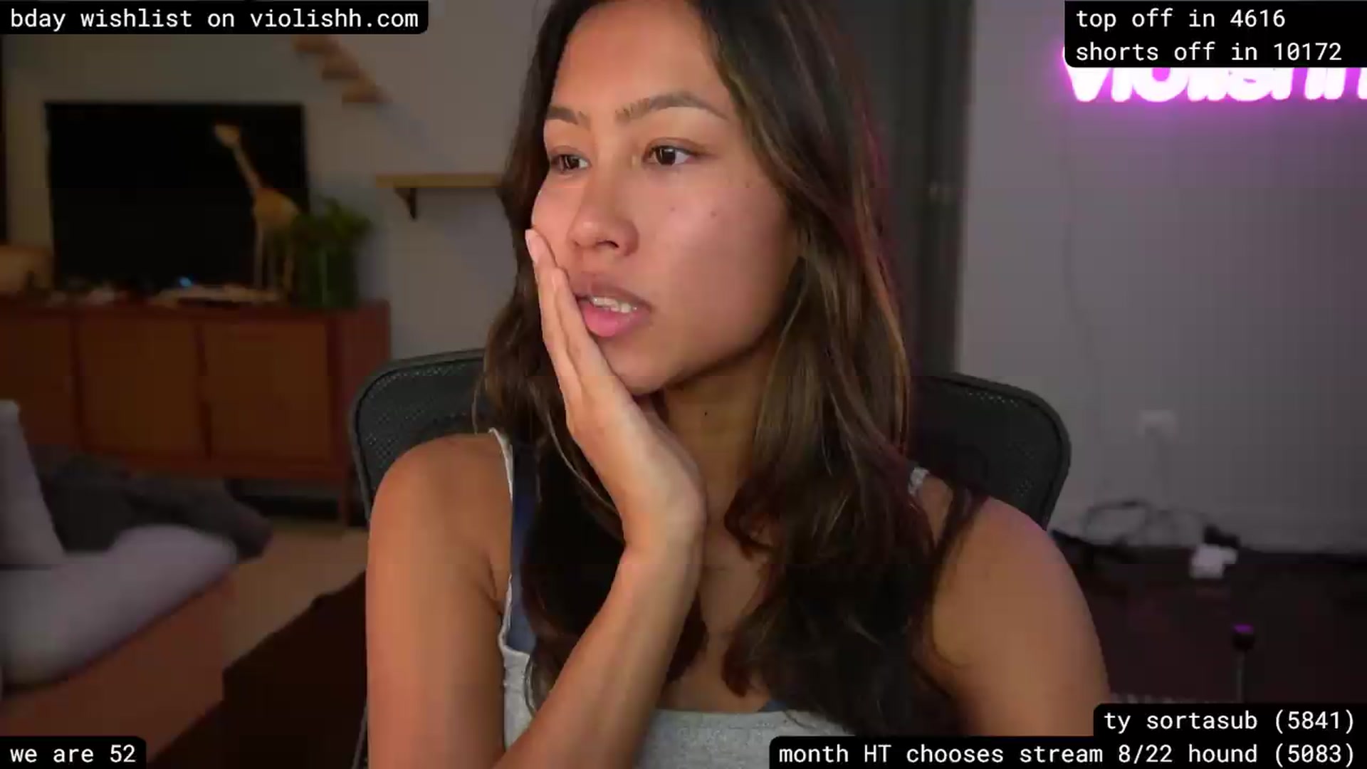 Gallery image thumbnail from violishh's myfreecams stream on, 08/16/2026, 05:44 image 17 of 20