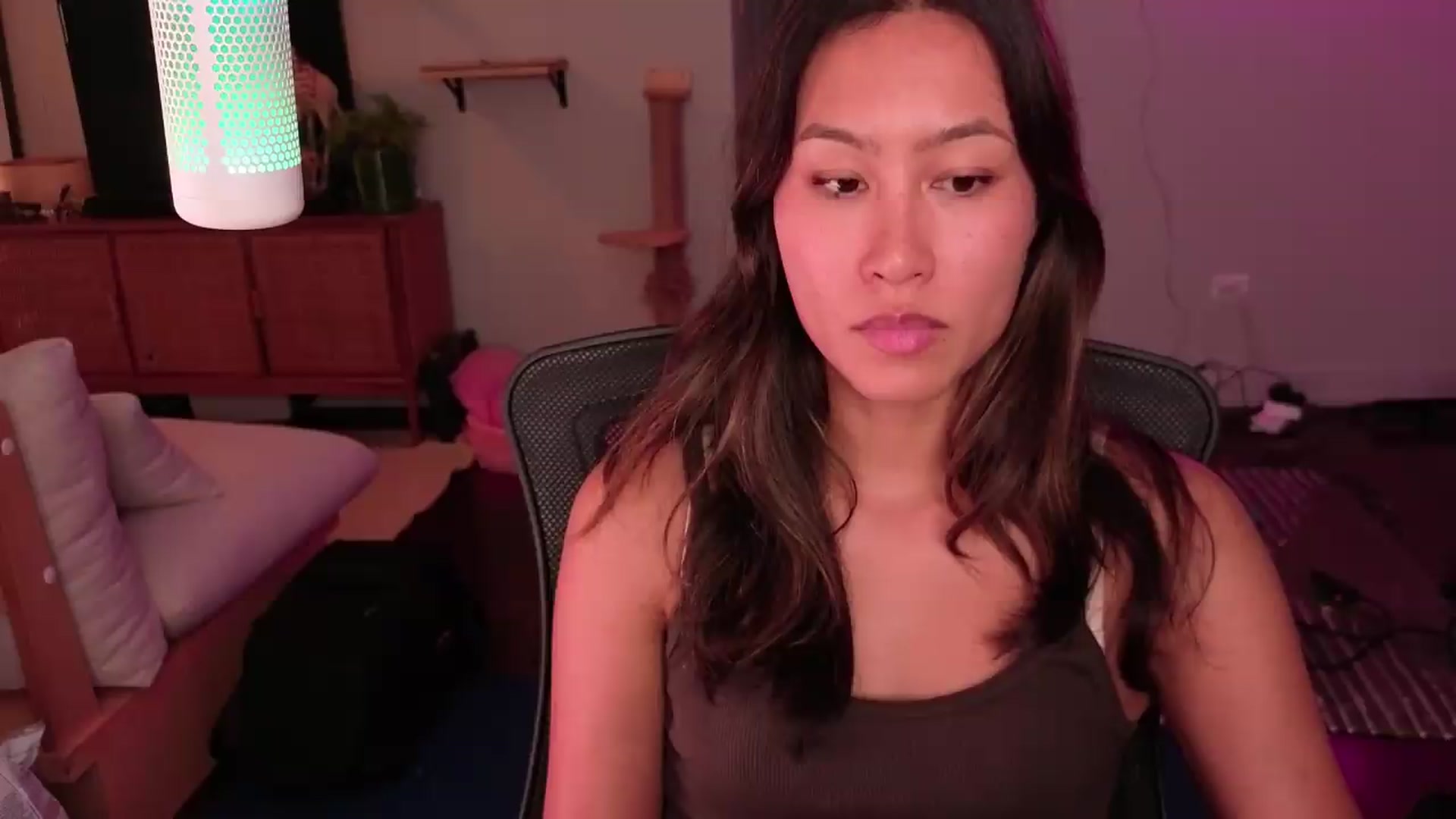 Gallery image thumbnail from violishh's myfreecams stream on, 08/27/2026, 04:12 image 1 of 20