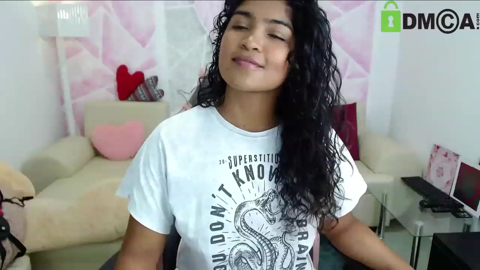 Gallery image thumbnail from virginia_love's myfreecams stream on, 12/31/2022, 24:12 image 8 of 20