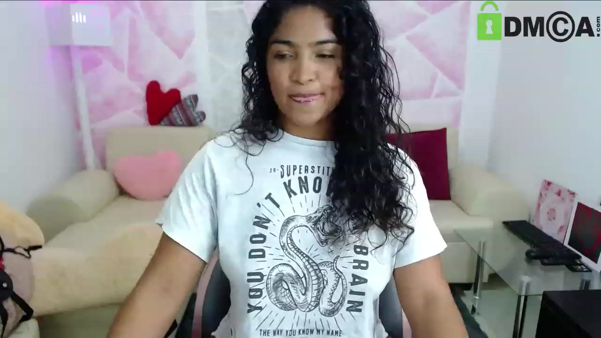 Gallery image thumbnail from virginia_love's myfreecams stream on, 12/31/2022, 24:12 image 10 of 20