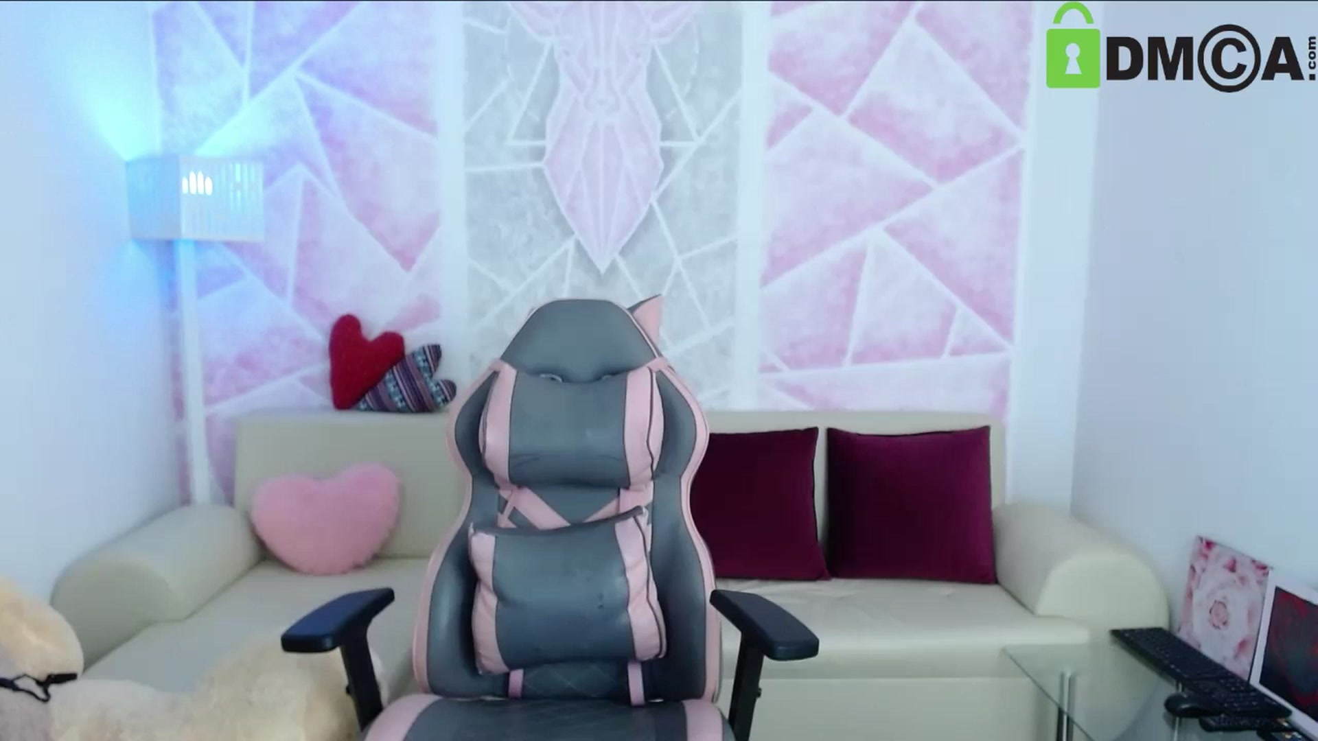 Gallery image thumbnail from virginia_love's myfreecams stream on, 01/01/2023, 24:00 image 19 of 20