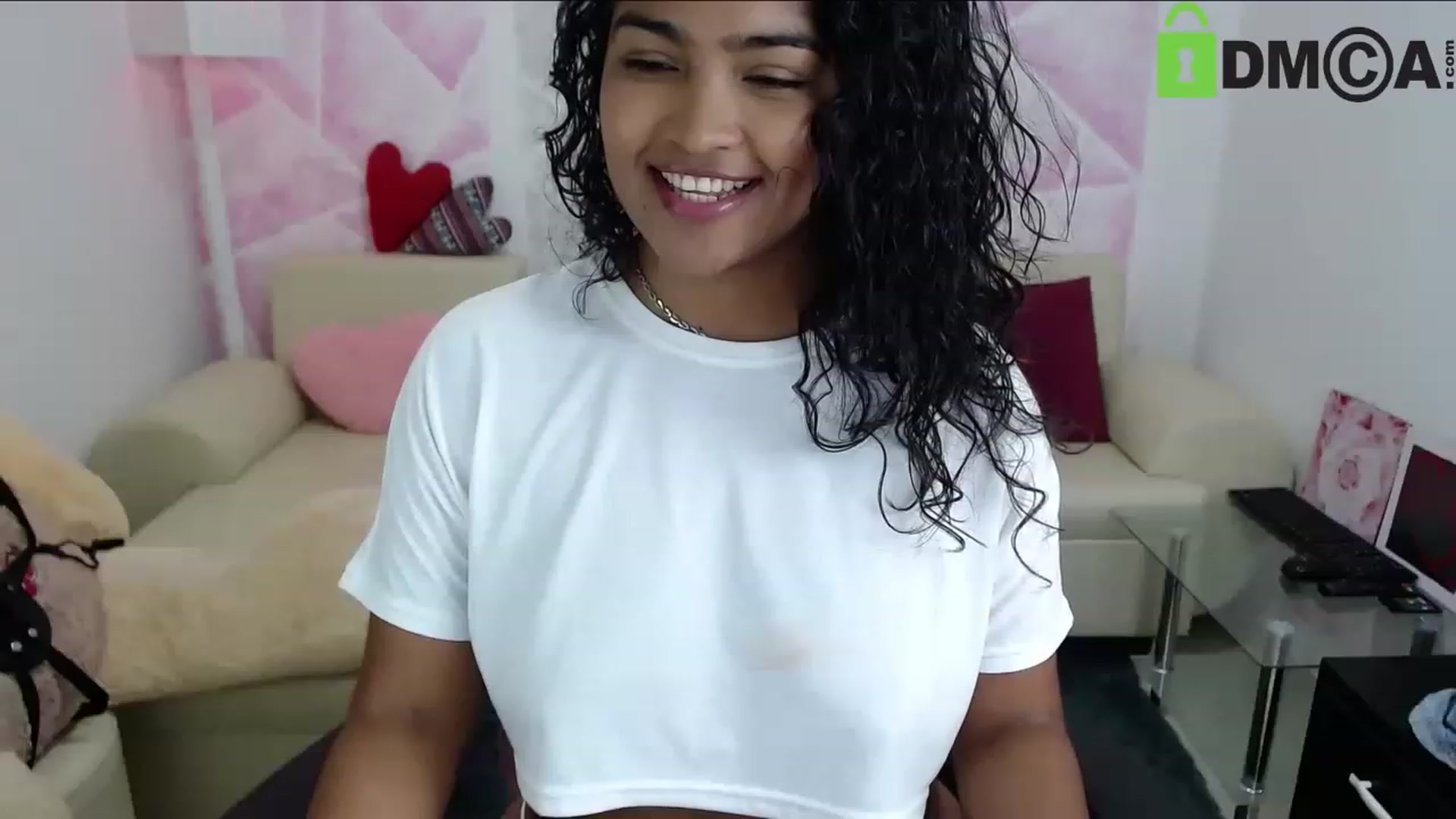 Gallery image thumbnail from virginia_love's myfreecams stream on, 01/01/2023, 23:38 image 7 of 20