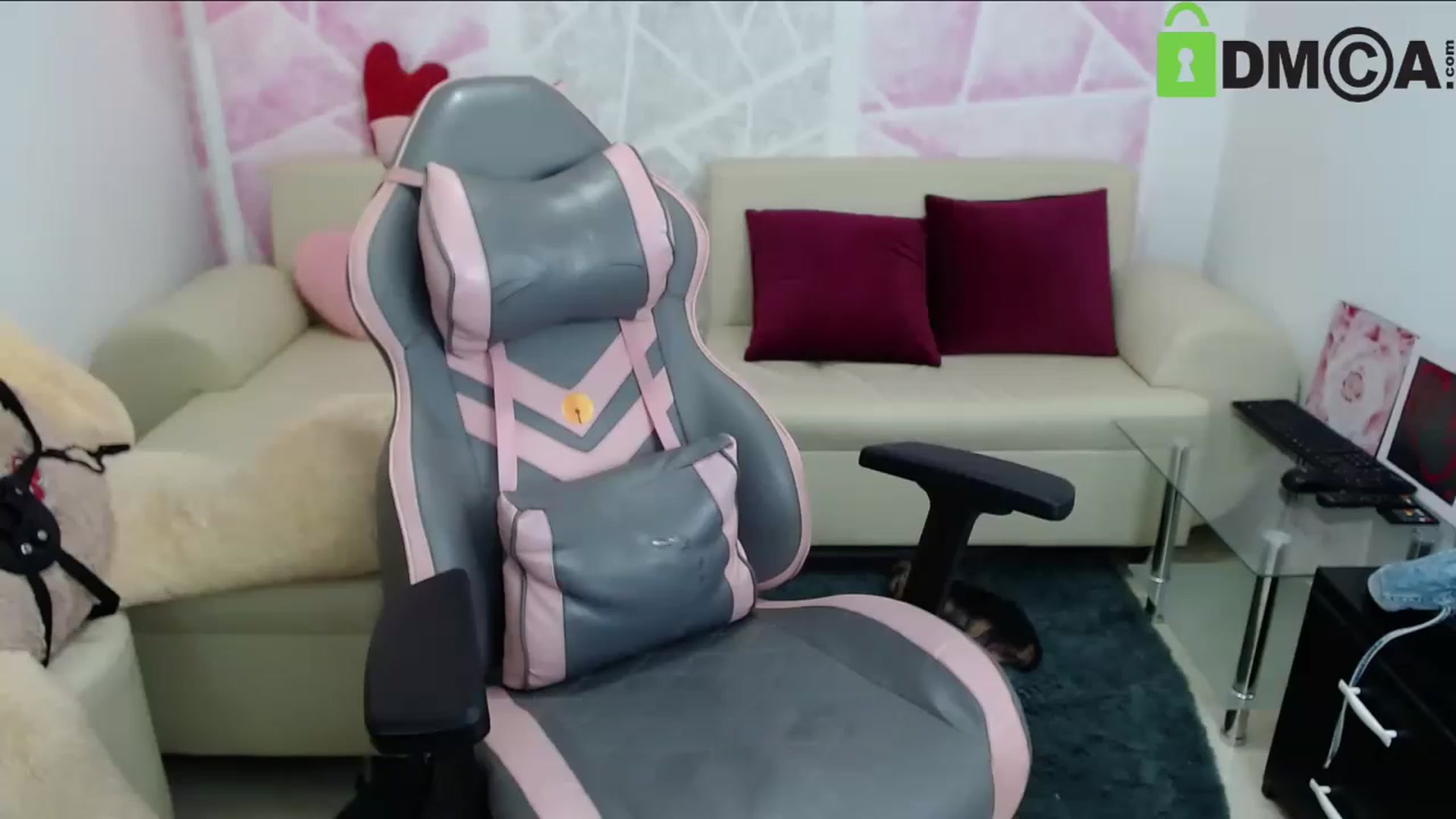 Gallery image thumbnail from virginia_love's myfreecams stream on, 01/03/2023, 20:14 image 1 of 20