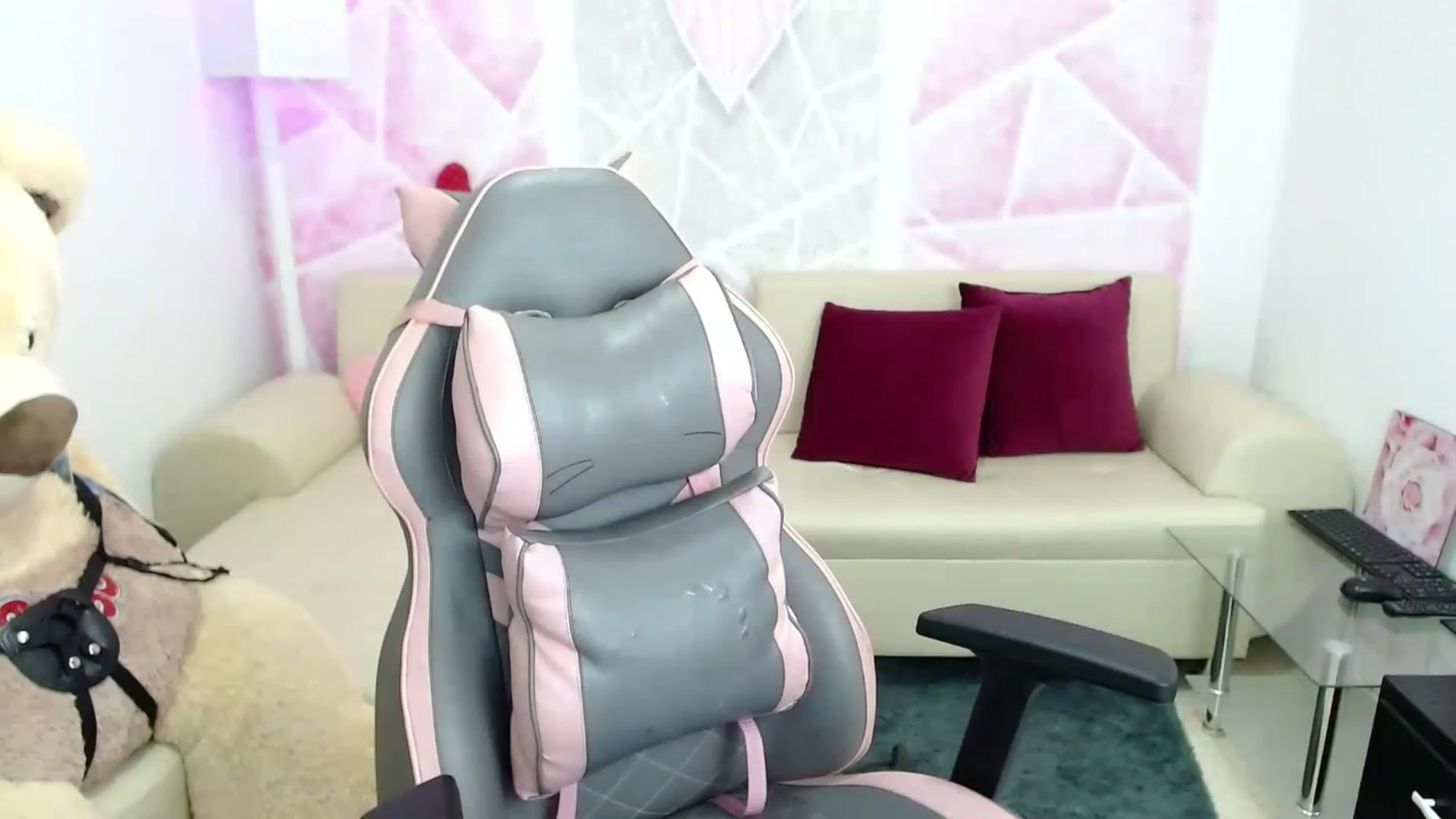 Gallery image thumbnail from virginia_love's myfreecams stream on, 01/26/2023, 22:45 image 6 of 20