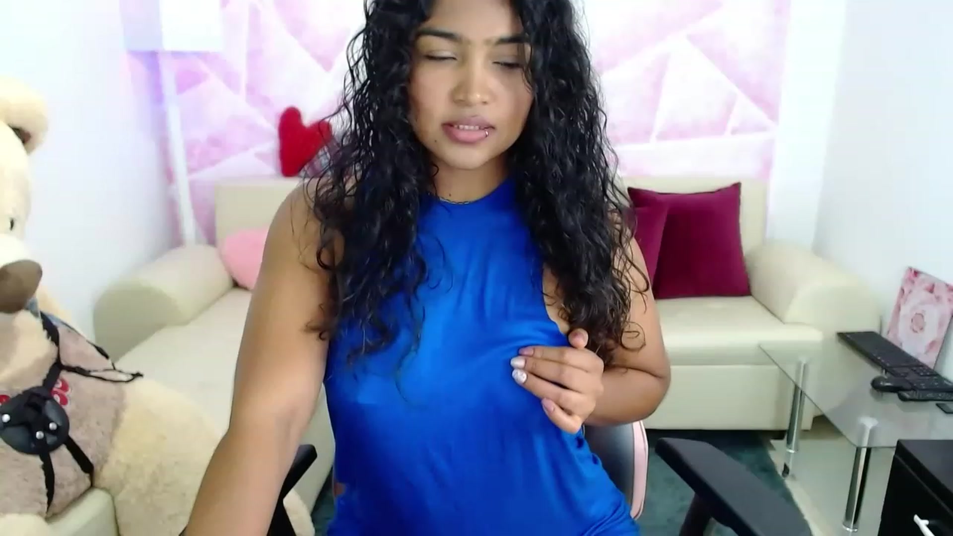 Gallery image thumbnail from virginia_love's myfreecams stream on, 01/28/2023, 20:35 image 15 of 20