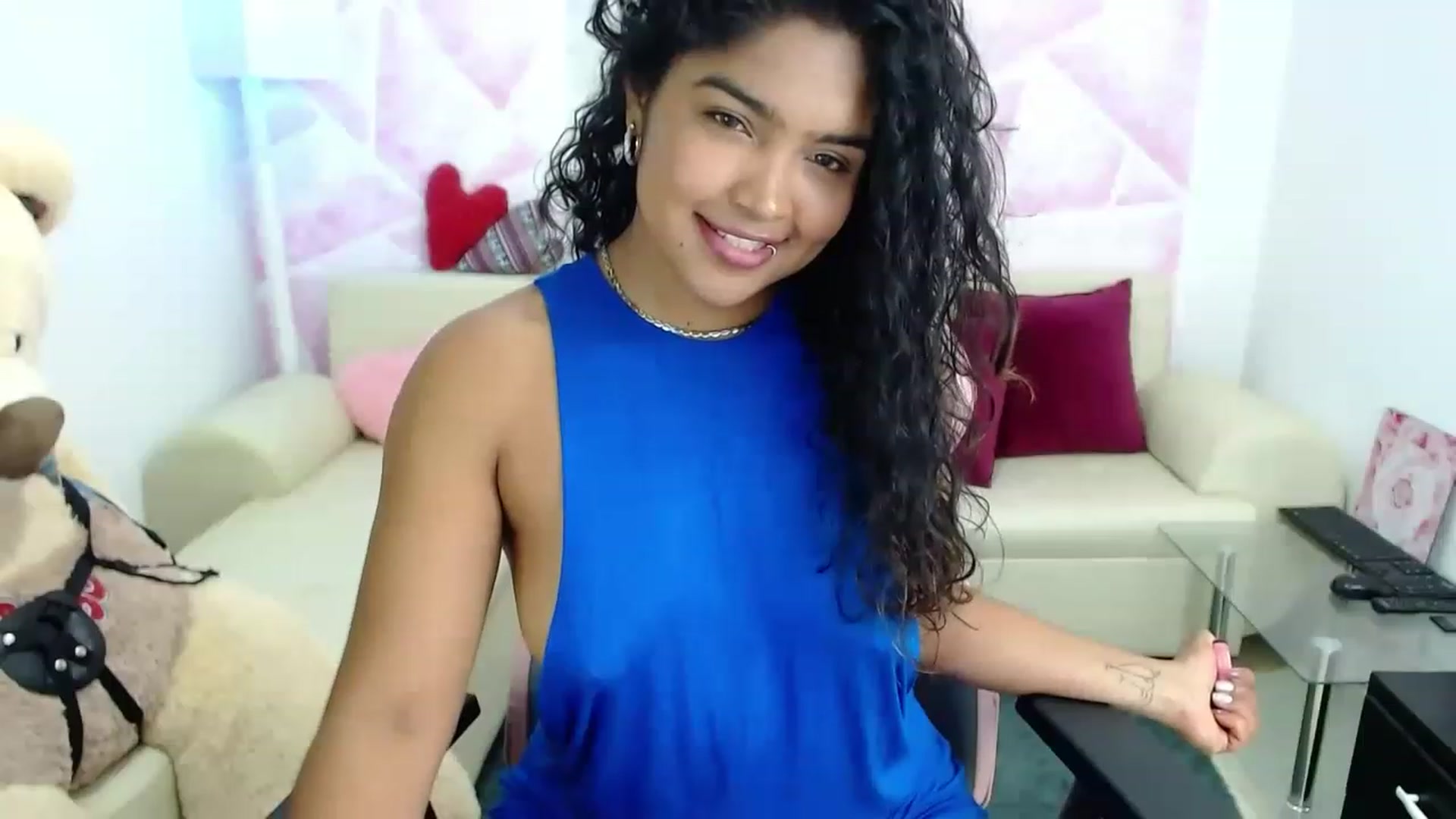 Gallery image thumbnail from virginia_love's myfreecams stream on, 01/28/2023, 20:35 image 19 of 20