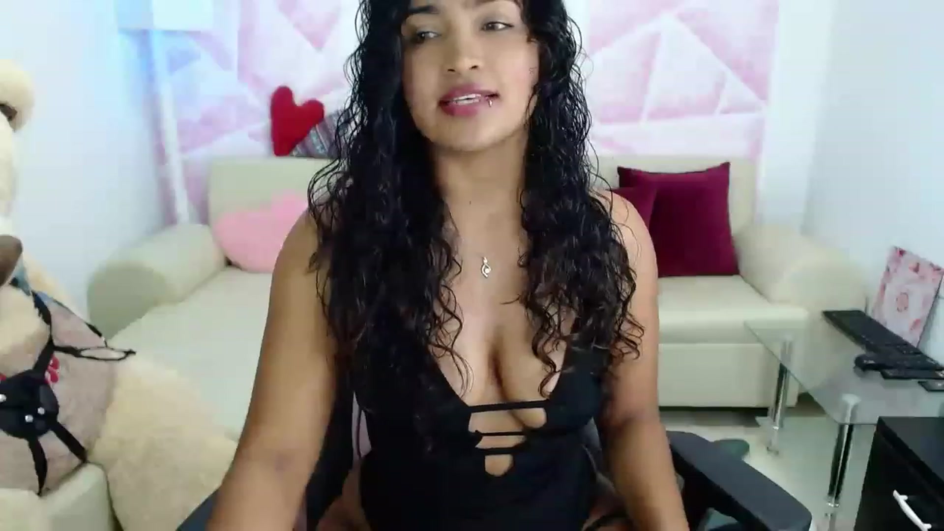 Gallery image thumbnail from virginia_love's myfreecams stream on, 01/29/2023, 17:03 image 7 of 20