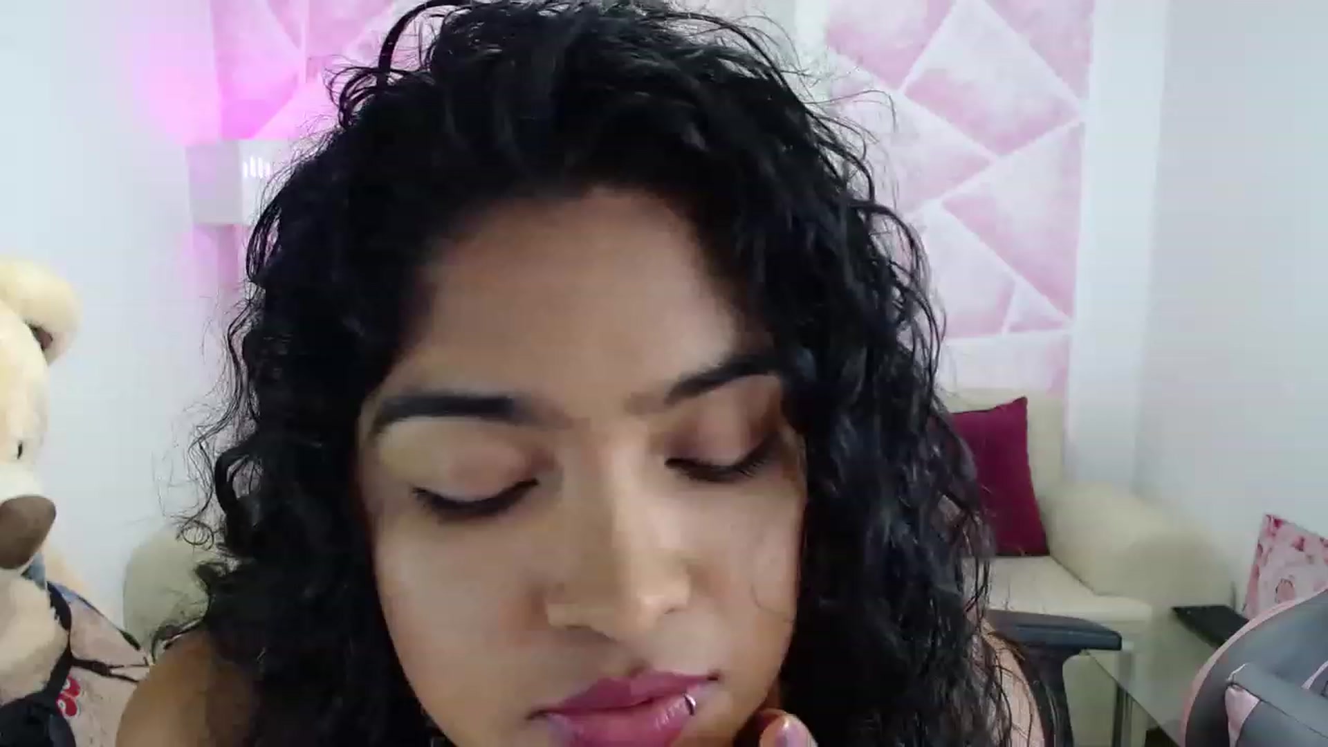 Gallery image thumbnail from virginia_love's myfreecams stream on, 01/31/2023, 21:30 image 1 of 20