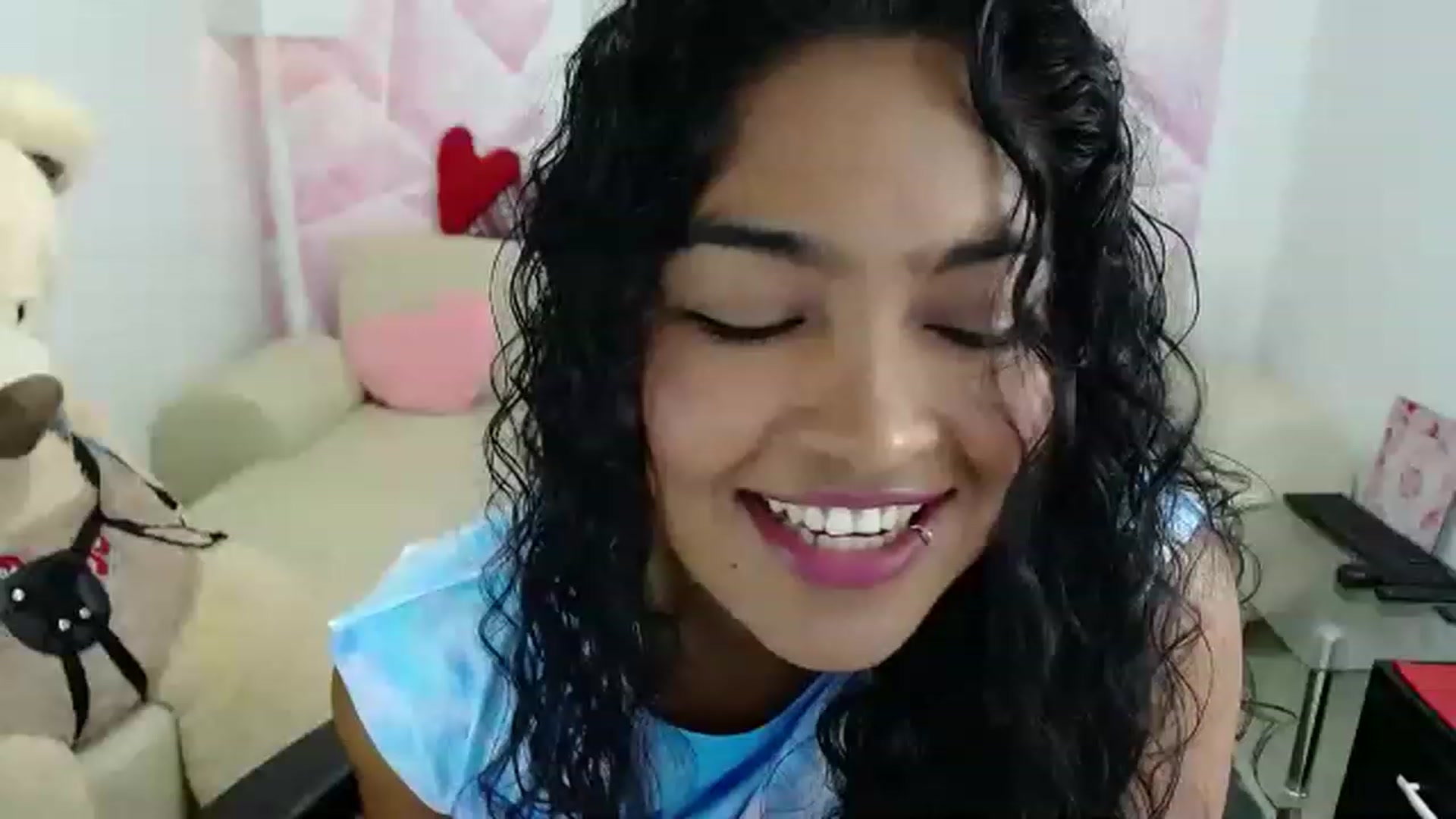 Gallery image thumbnail from virginia_love's myfreecams stream on, 02/02/2023, 17:44 image 6 of 20