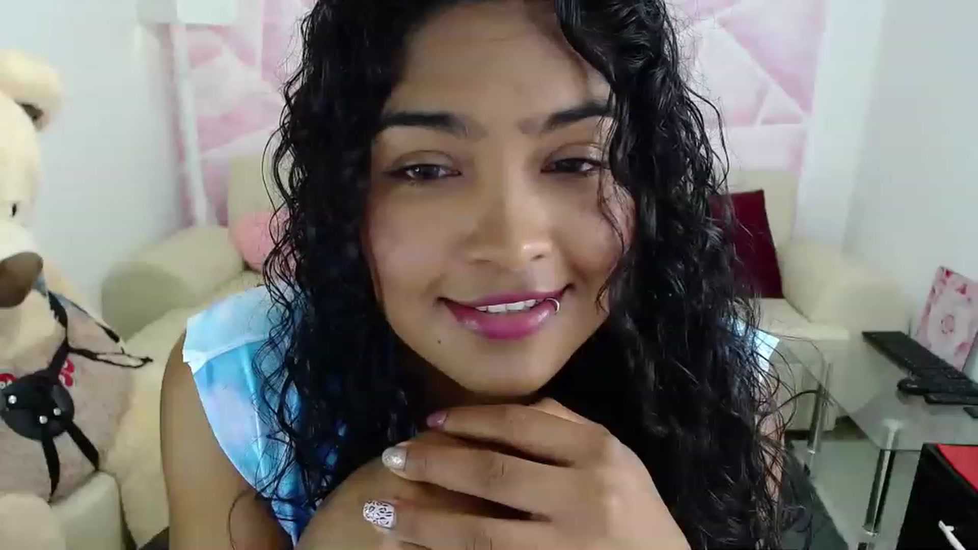 Gallery image thumbnail from virginia_love's myfreecams stream on, 02/02/2023, 17:44 image 9 of 20