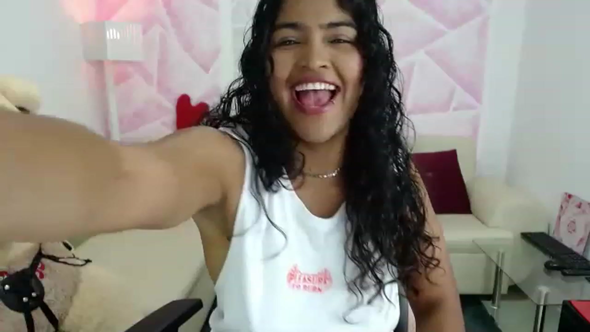 Gallery image thumbnail from virginia_love's myfreecams stream on, 02/03/2023, 19:19 image 9 of 20