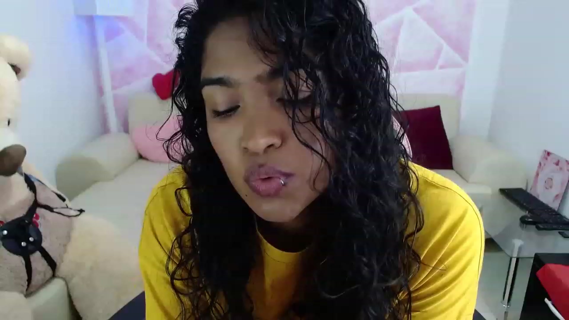 Gallery image thumbnail from virginia_love's myfreecams stream on, 02/04/2023, 22:00 image 18 of 20