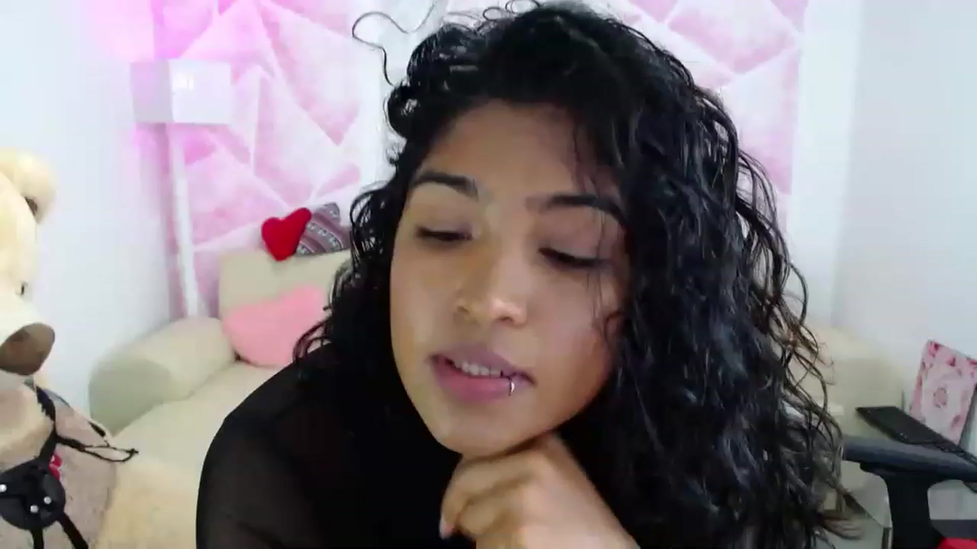 Gallery image thumbnail from virginia_love's myfreecams stream on, 02/07/2023, 19:41 image 8 of 20