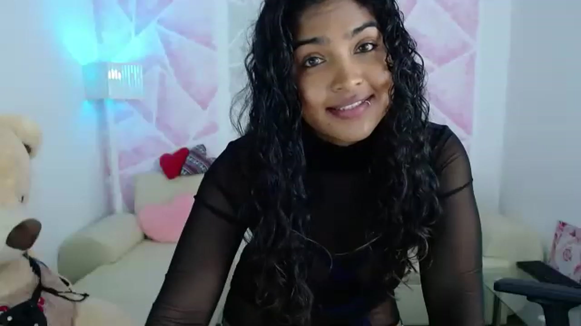 Gallery image thumbnail from virginia_love's myfreecams stream on, 02/07/2023, 19:41 image 19 of 20
