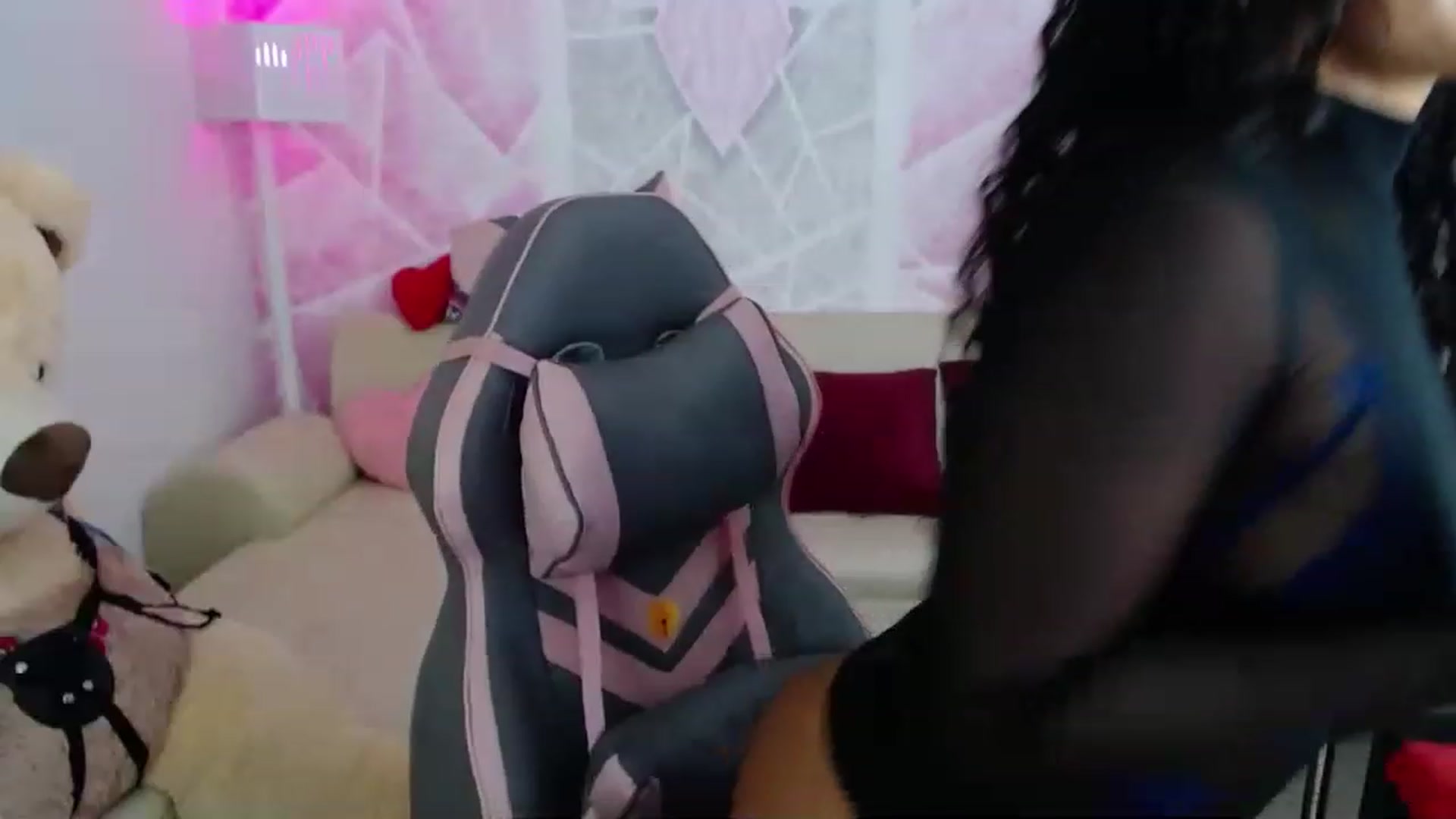 Gallery image thumbnail from virginia_love's myfreecams stream on, 02/07/2023, 21:24 image 19 of 20